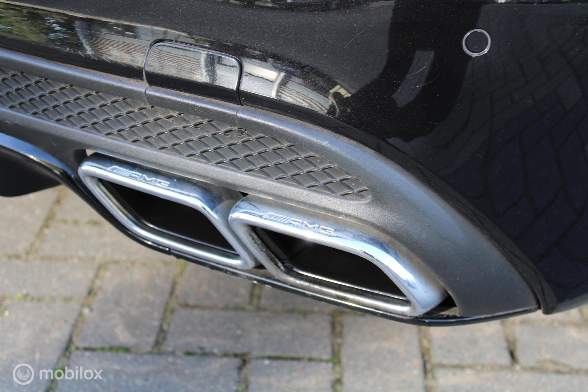Foto van Mercedes-Benz AMG C 63