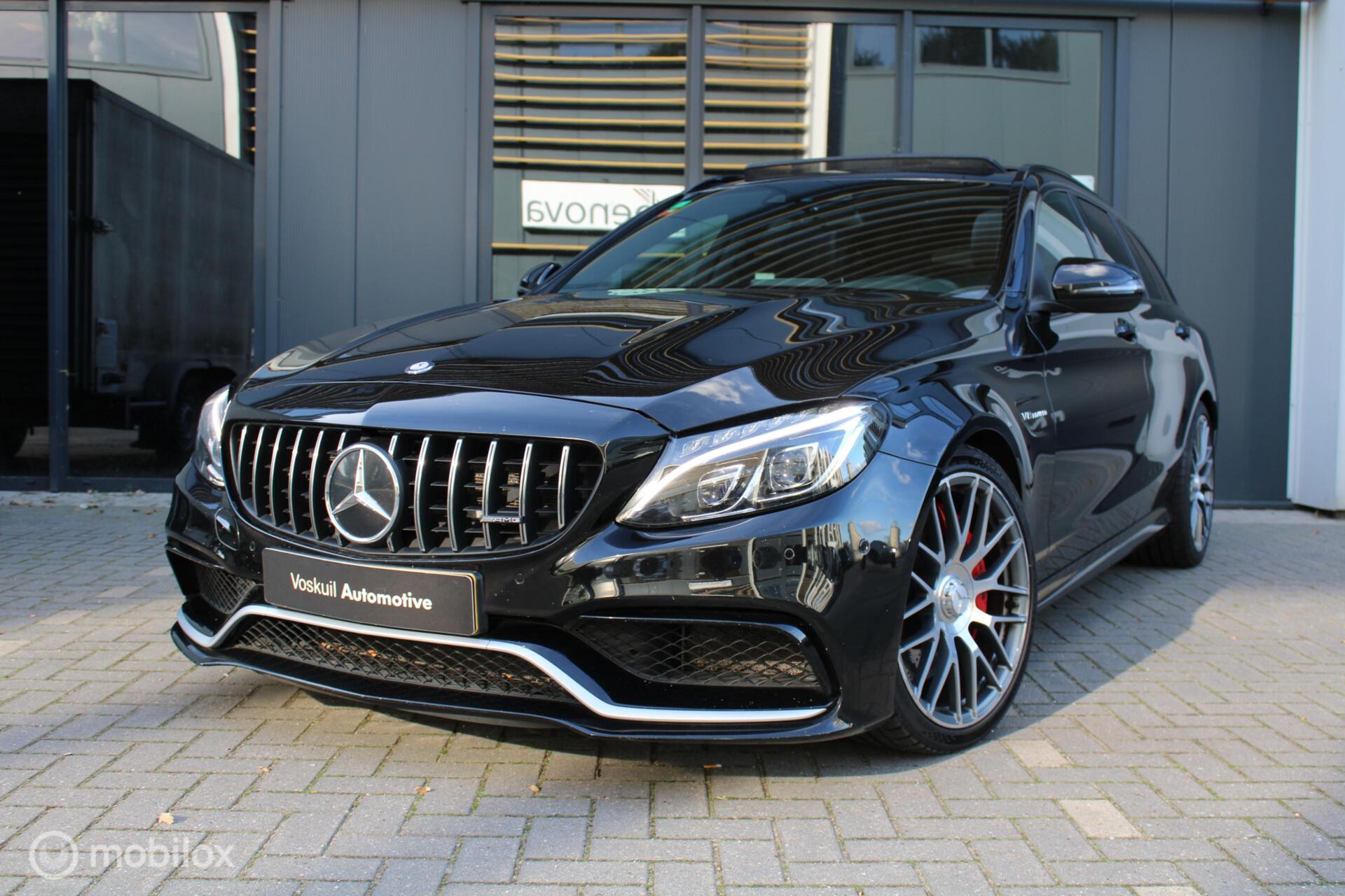 Foto van Mercedes-Benz AMG C 63