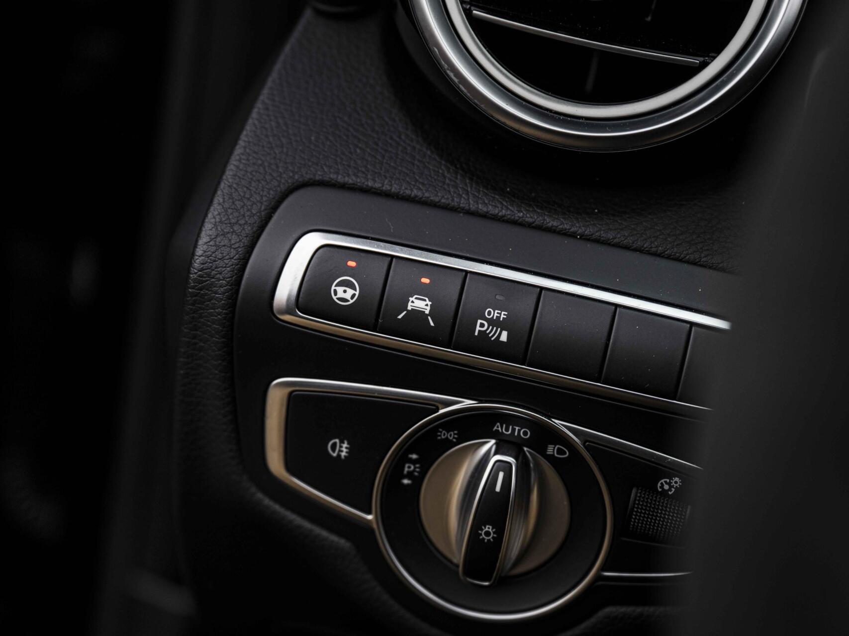 Foto van Mercedes-Benz AMG C 43