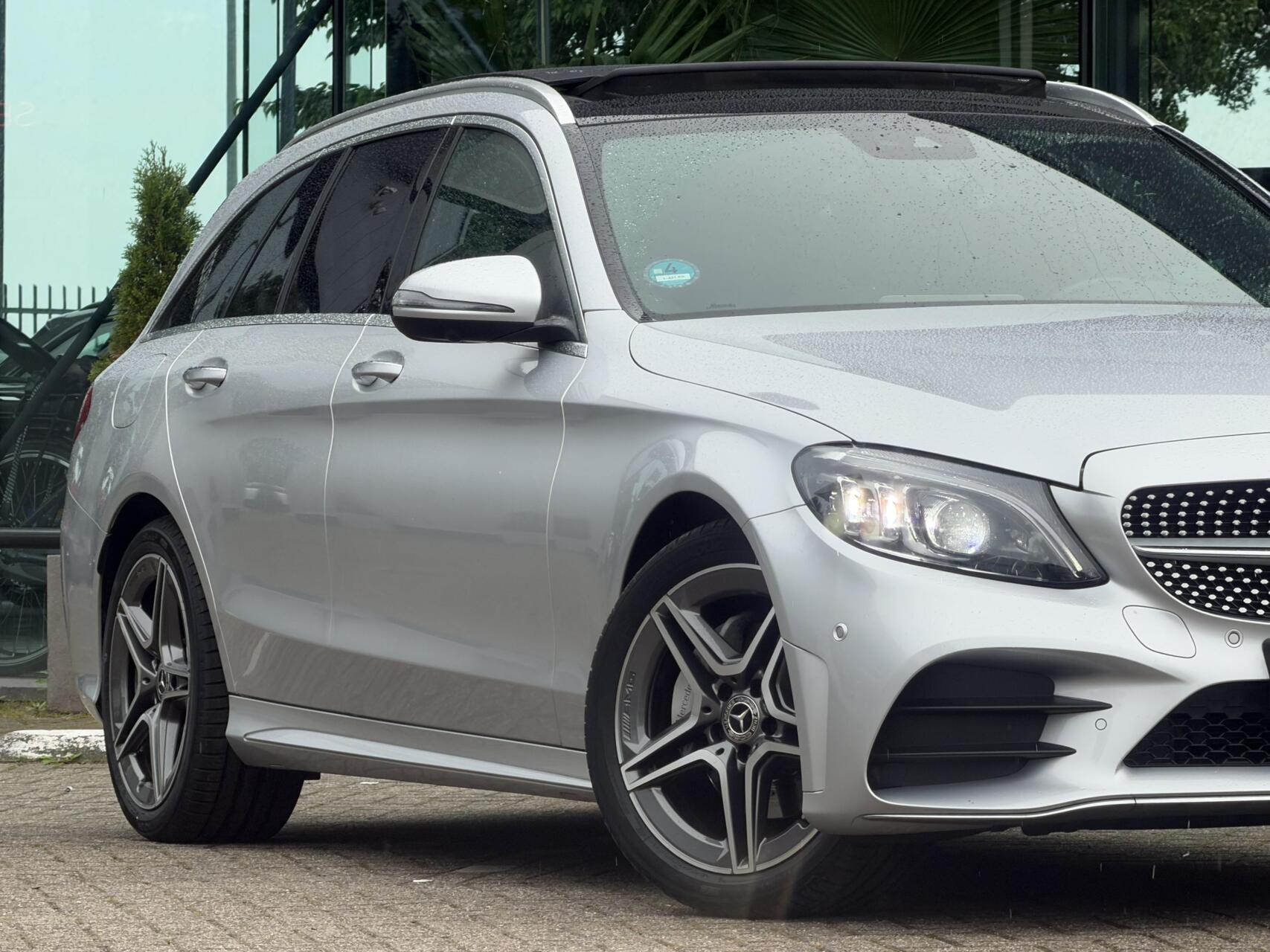 Foto van Mercedes-Benz C 200