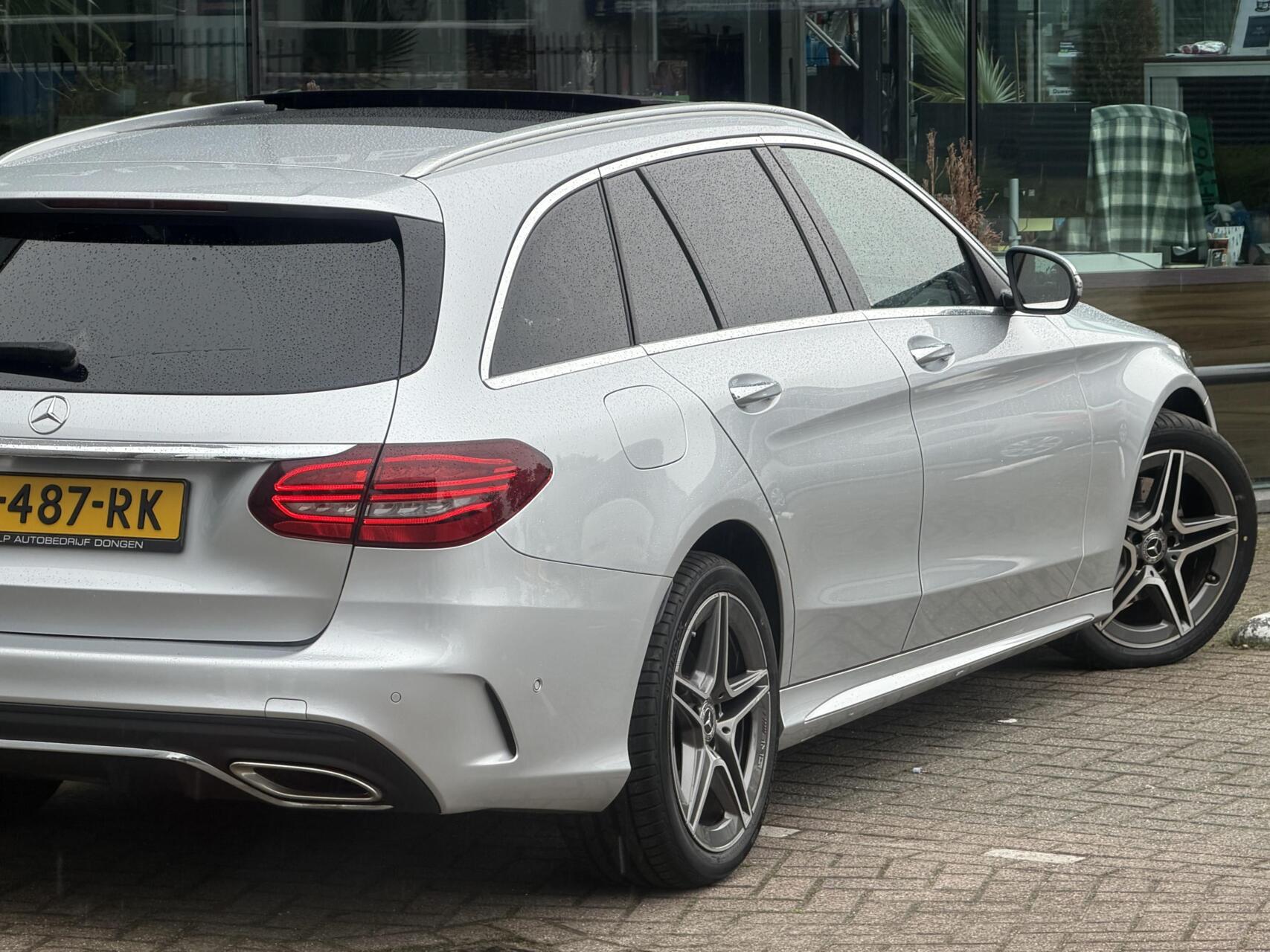 Foto van Mercedes-Benz C 200