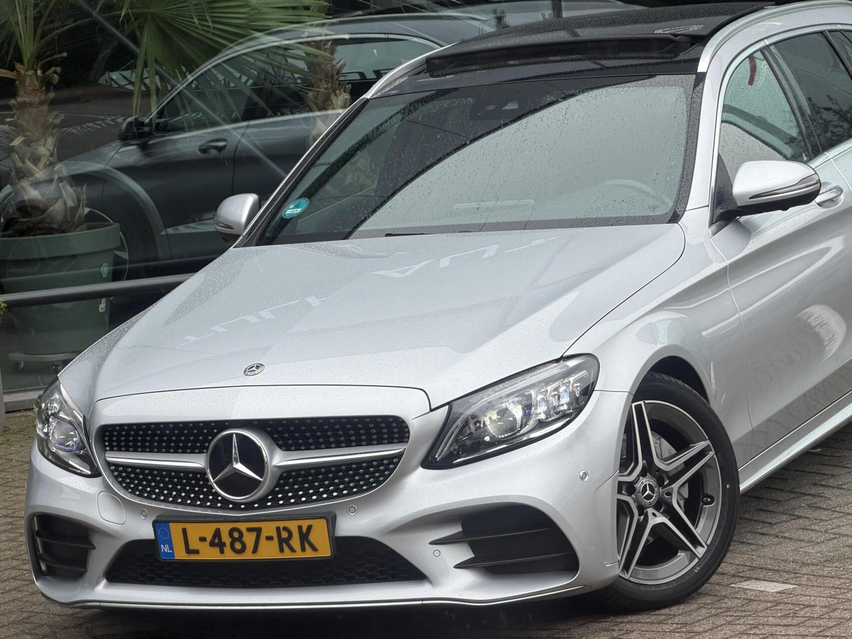 Foto van Mercedes-Benz C 200