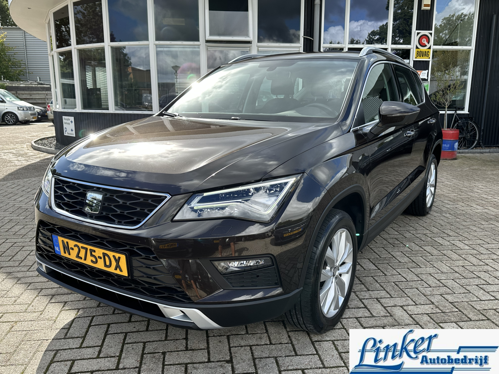 Seat Ateca 1.4 EcoTSI FR Business Intense - TREKH LM VELGEN 2018 - voorkant