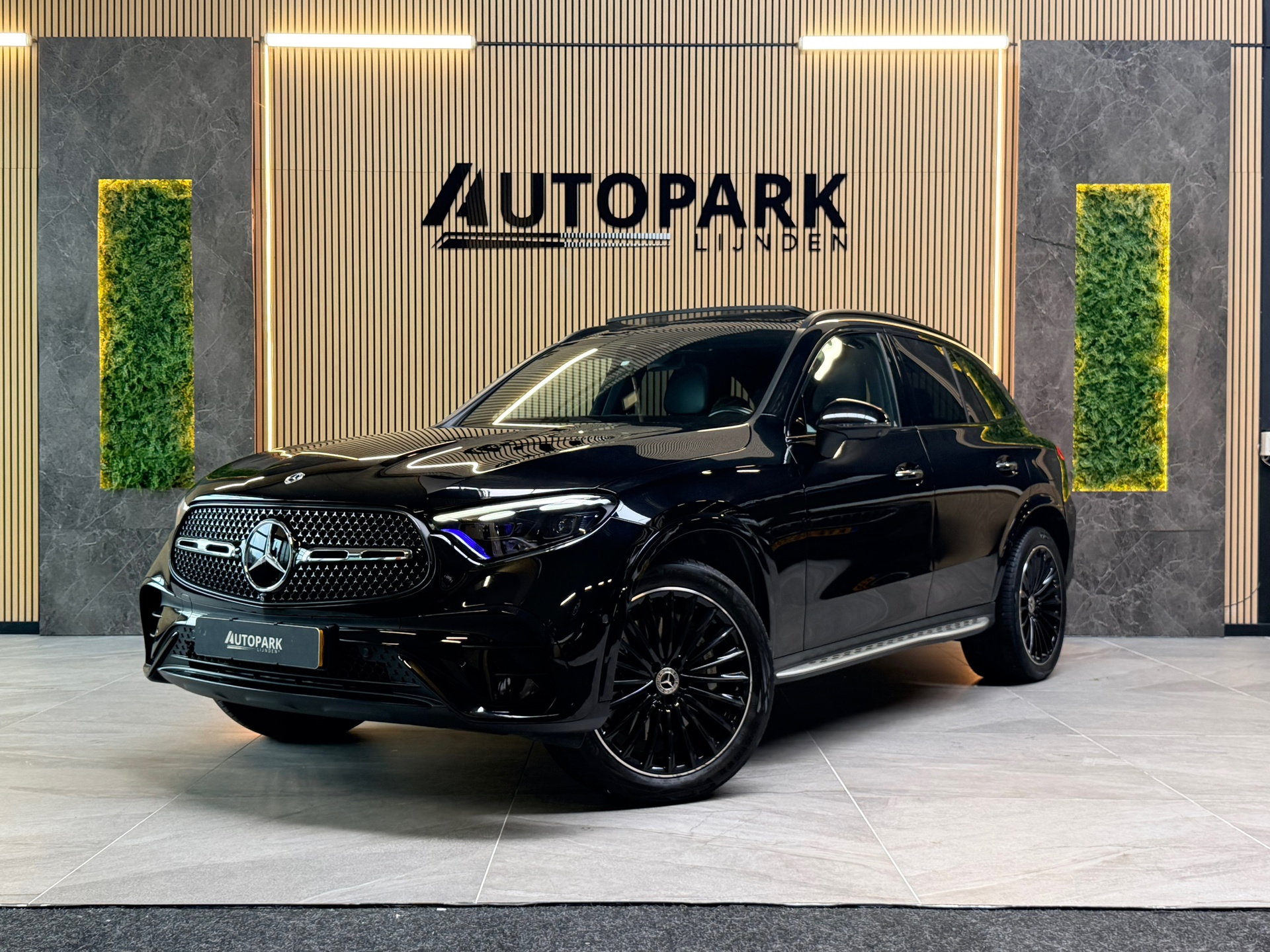 Mercedes-Benz Glc-klasse 300e 4MATIC AMG Line 2023 - voorkant