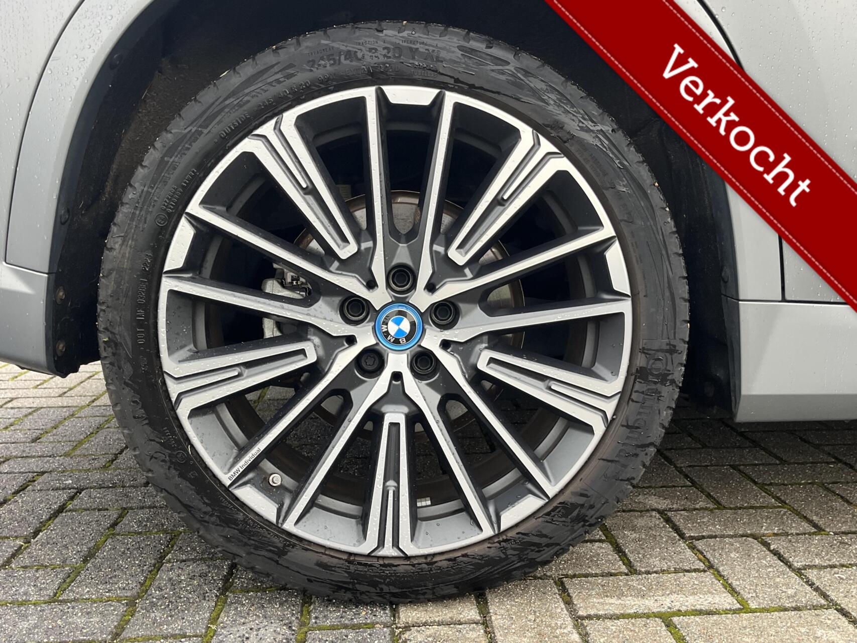 Foto van BMW Ix1 Xdrive30
