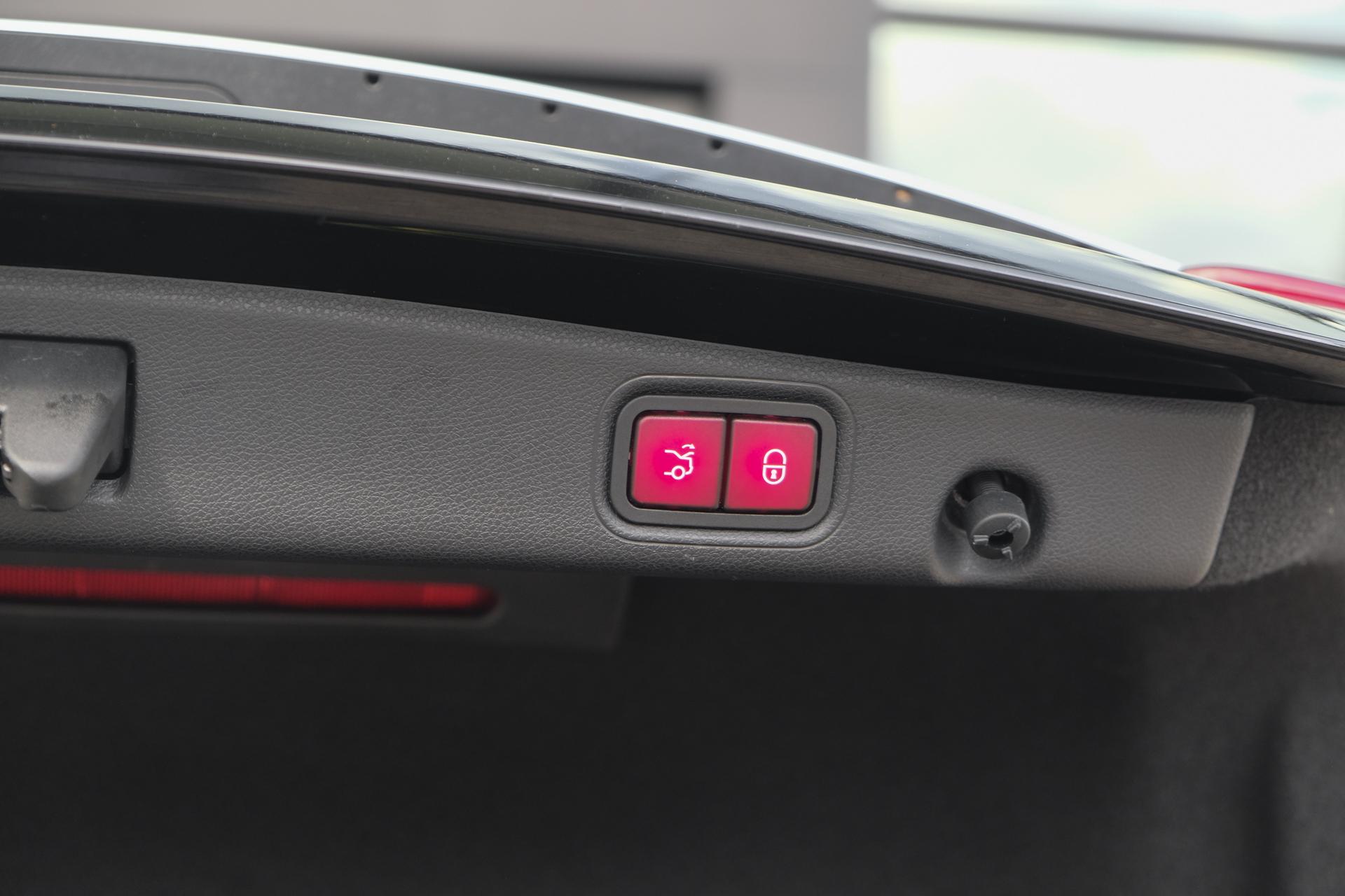 Foto van Mercedes-Benz E 300 E