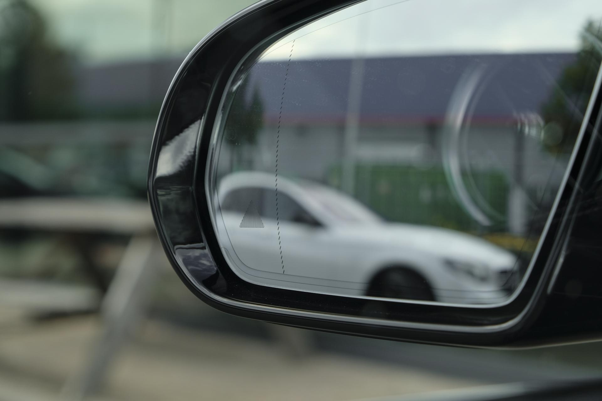 Foto van Mercedes-Benz E 300 E