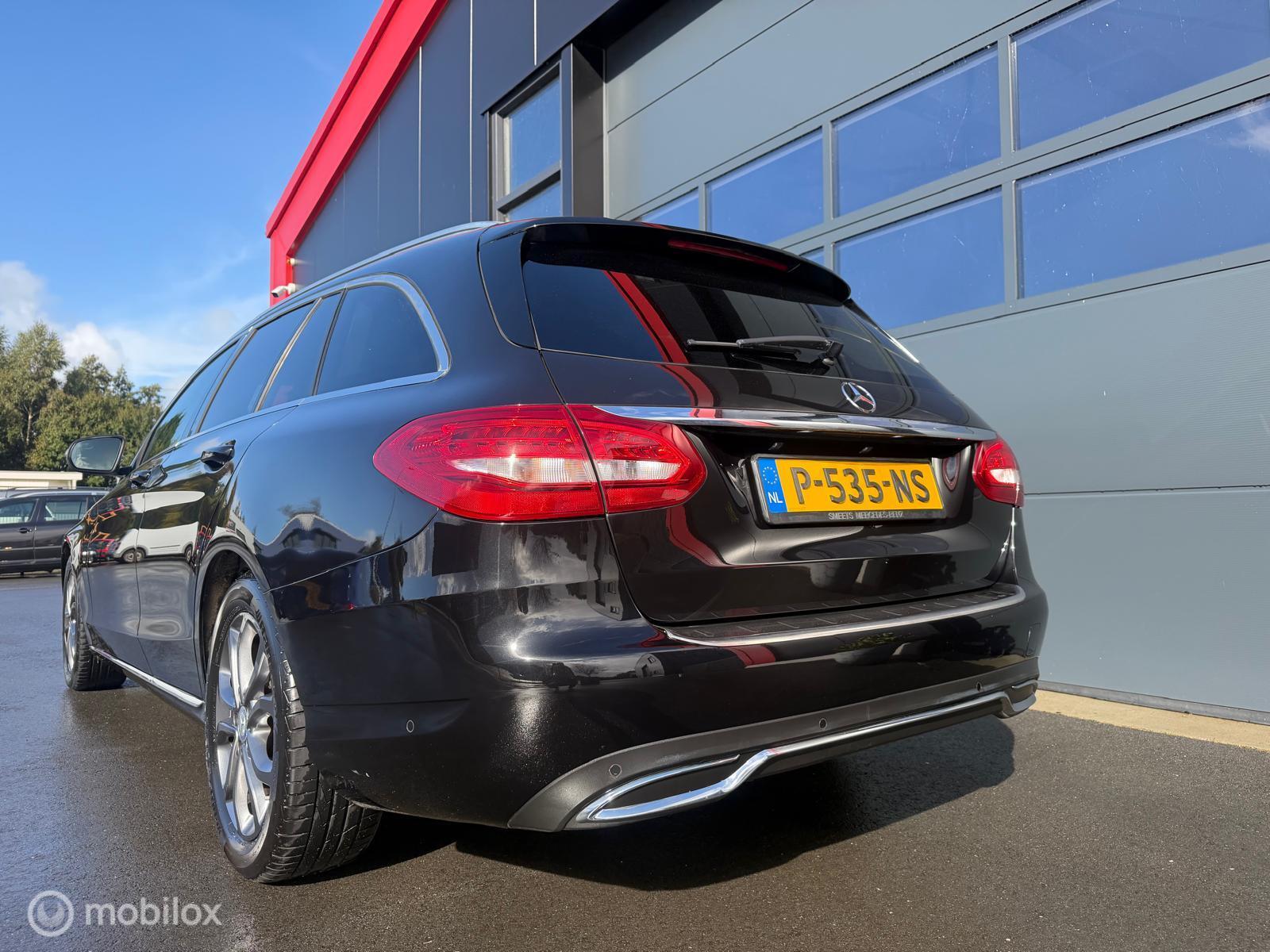 Foto van Mercedes-Benz C 200