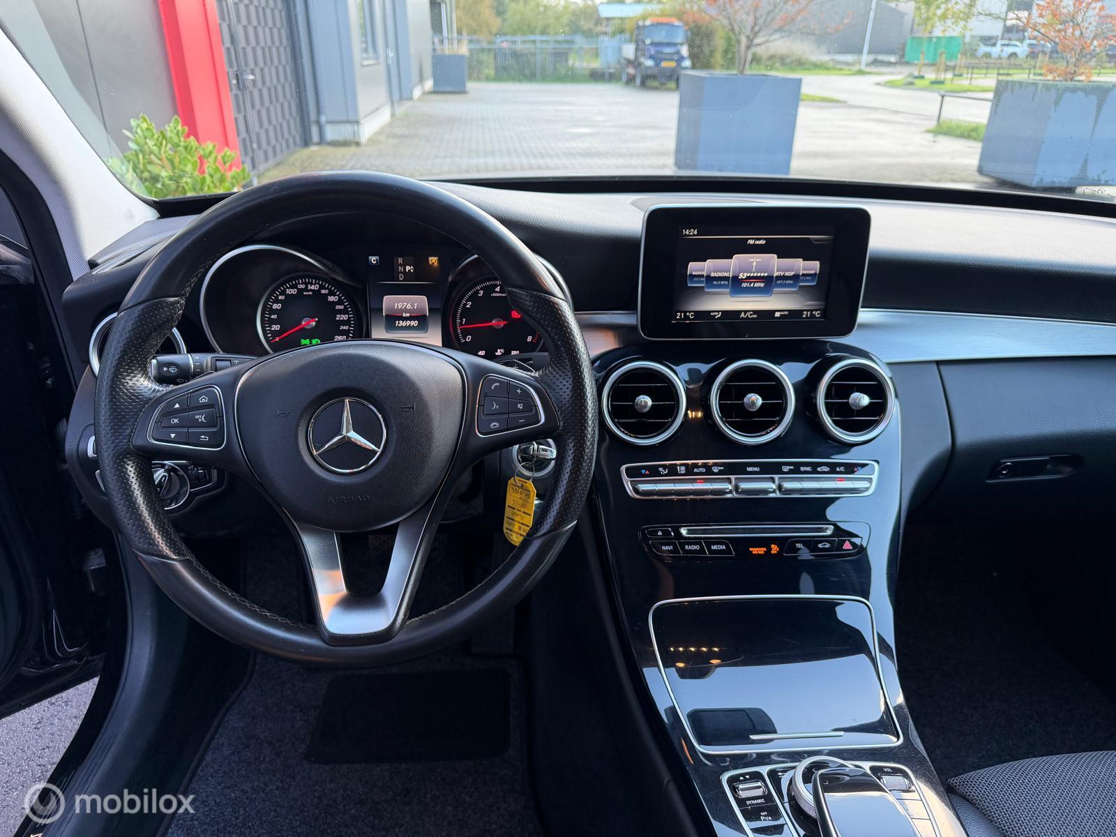 Foto van Mercedes-Benz C 200