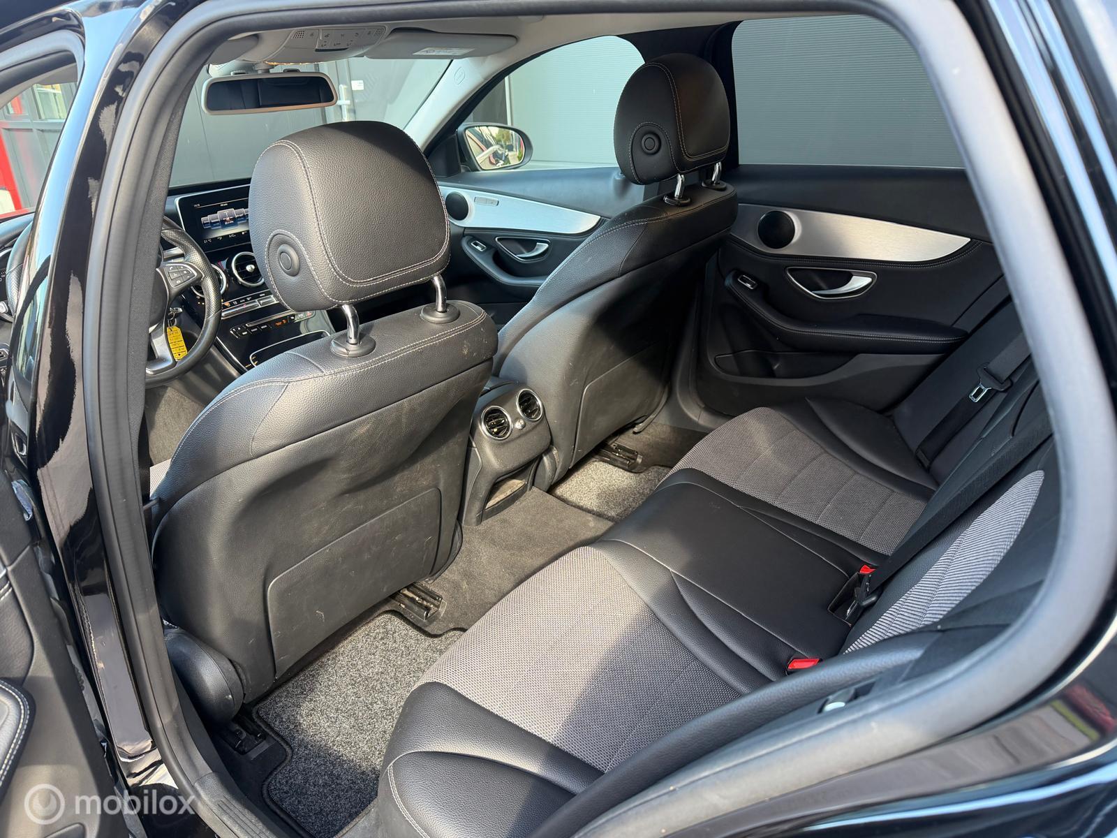 Foto van Mercedes-Benz C 200