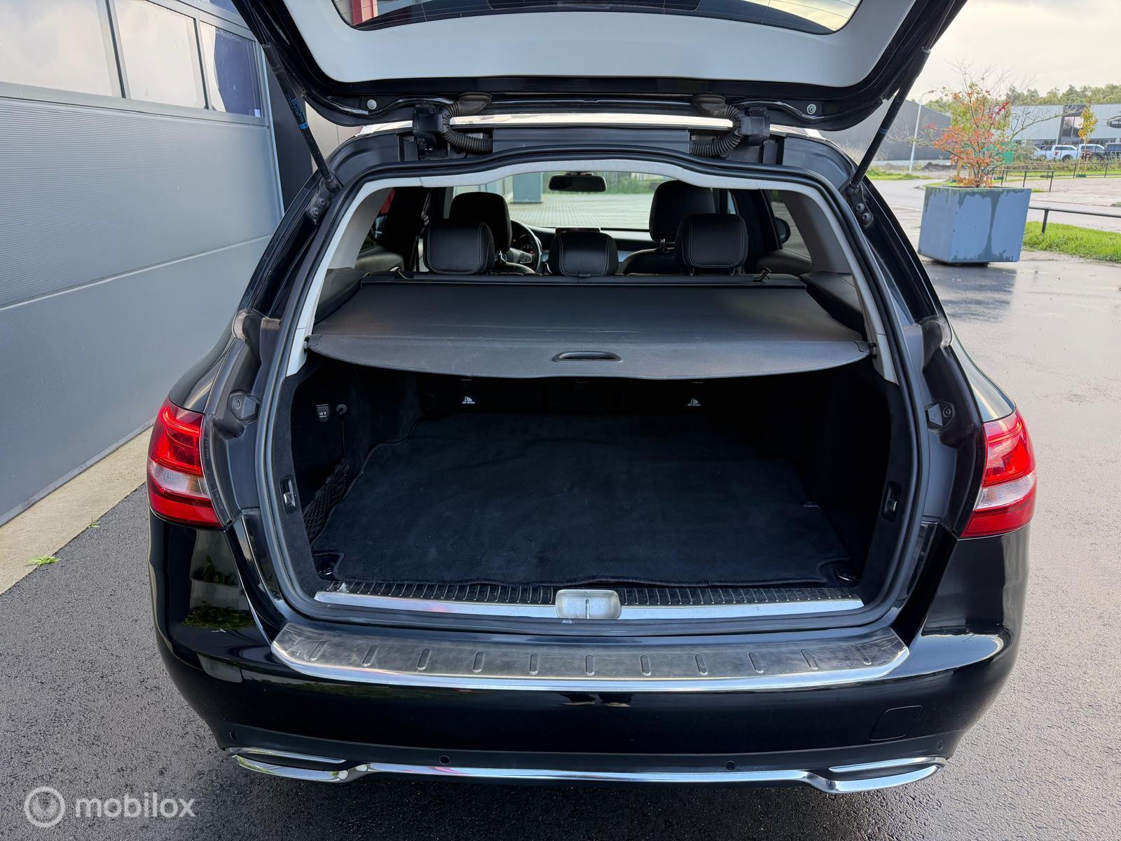 Foto van Mercedes-Benz C 200
