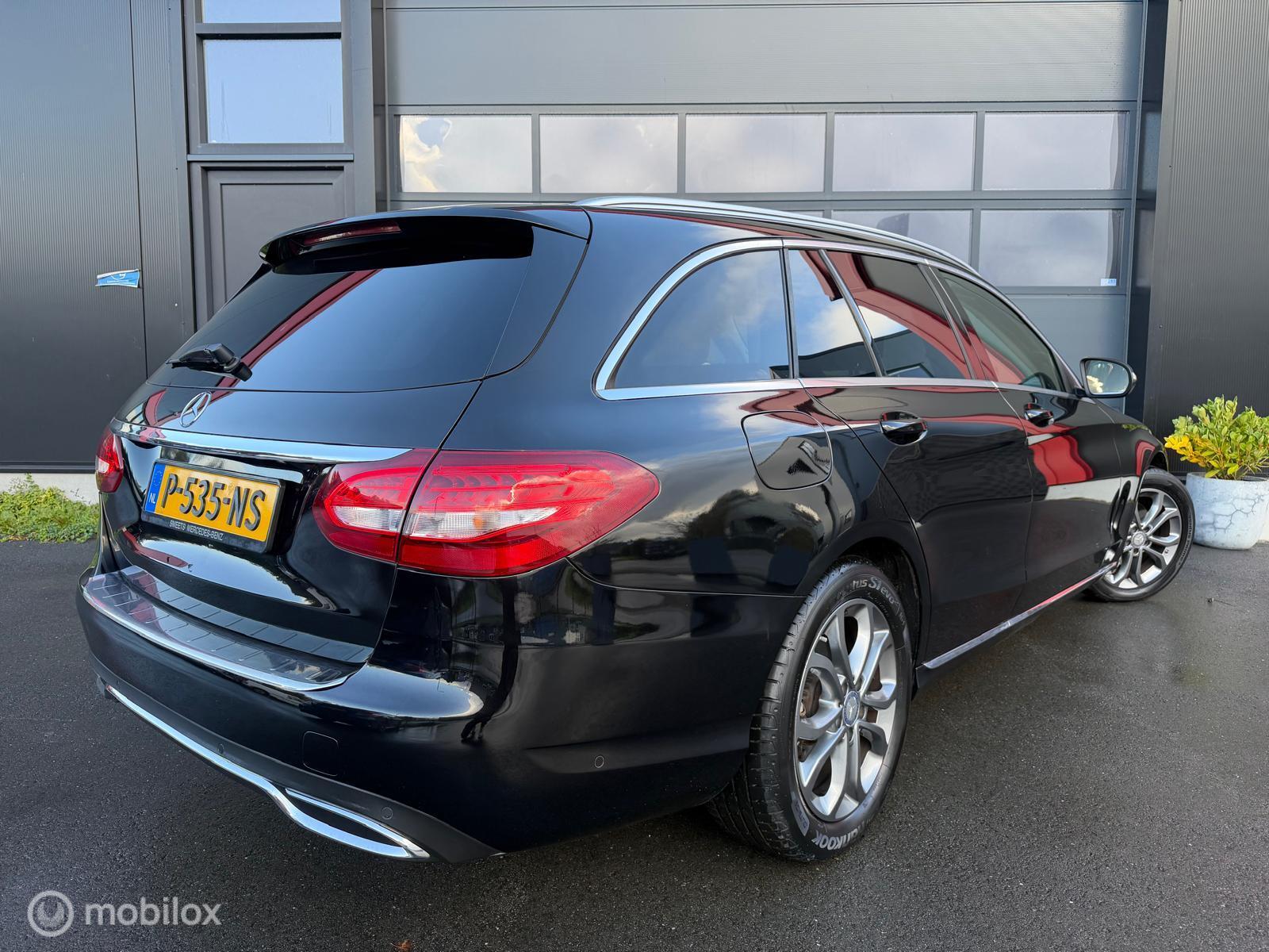 Foto van Mercedes-Benz C 200