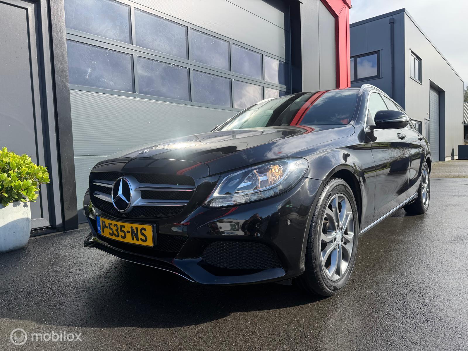 Foto van Mercedes-Benz C 200