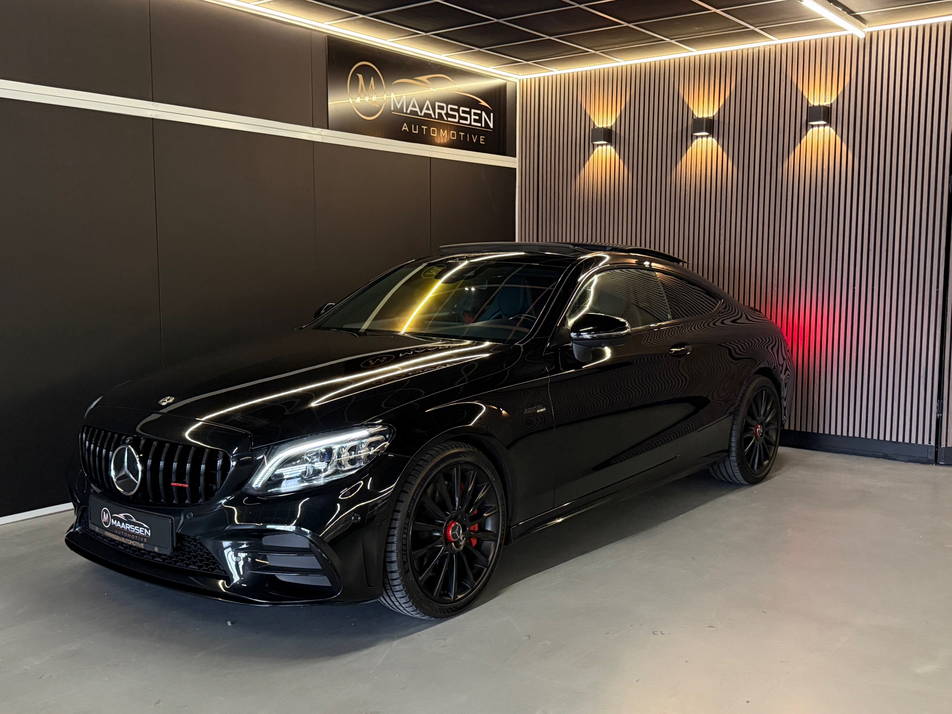 Foto van Mercedes-Benz AMG C 43