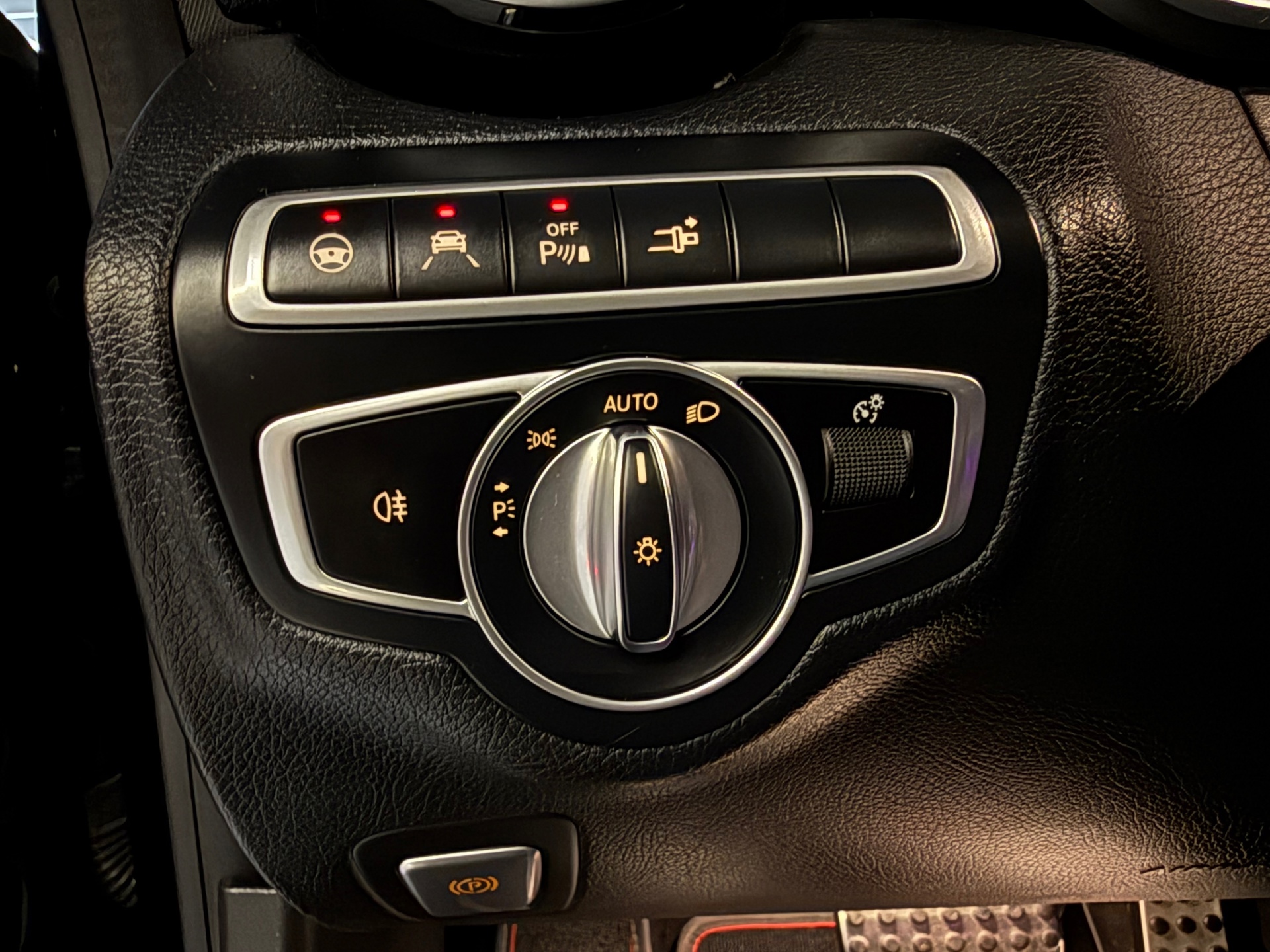 Foto van Mercedes-Benz AMG C 43