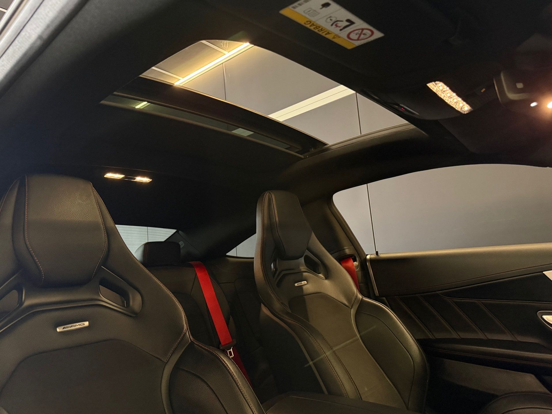 Foto van Mercedes-Benz AMG C 43