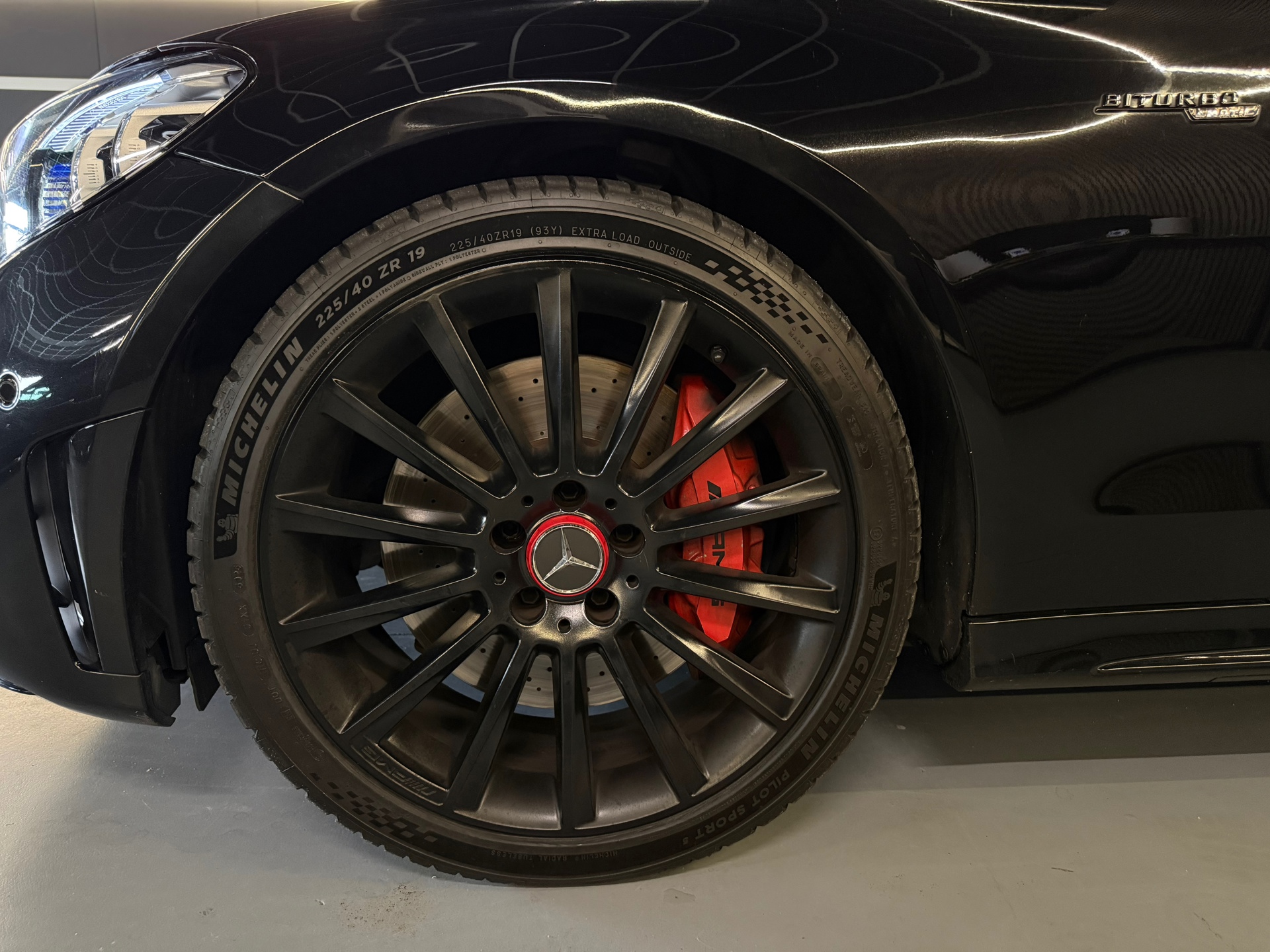 Foto van Mercedes-Benz AMG C 43