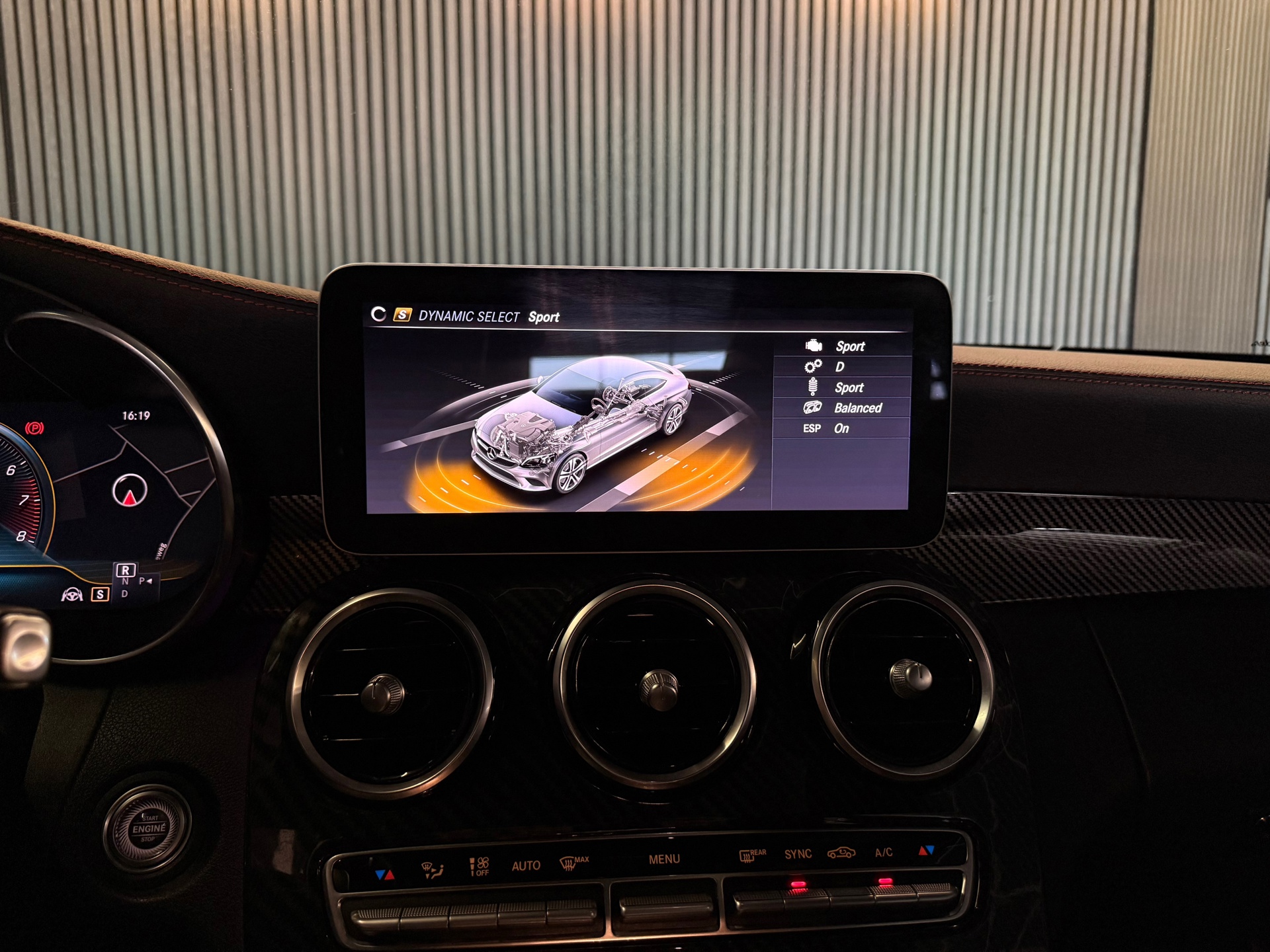 Foto van Mercedes-Benz AMG C 43