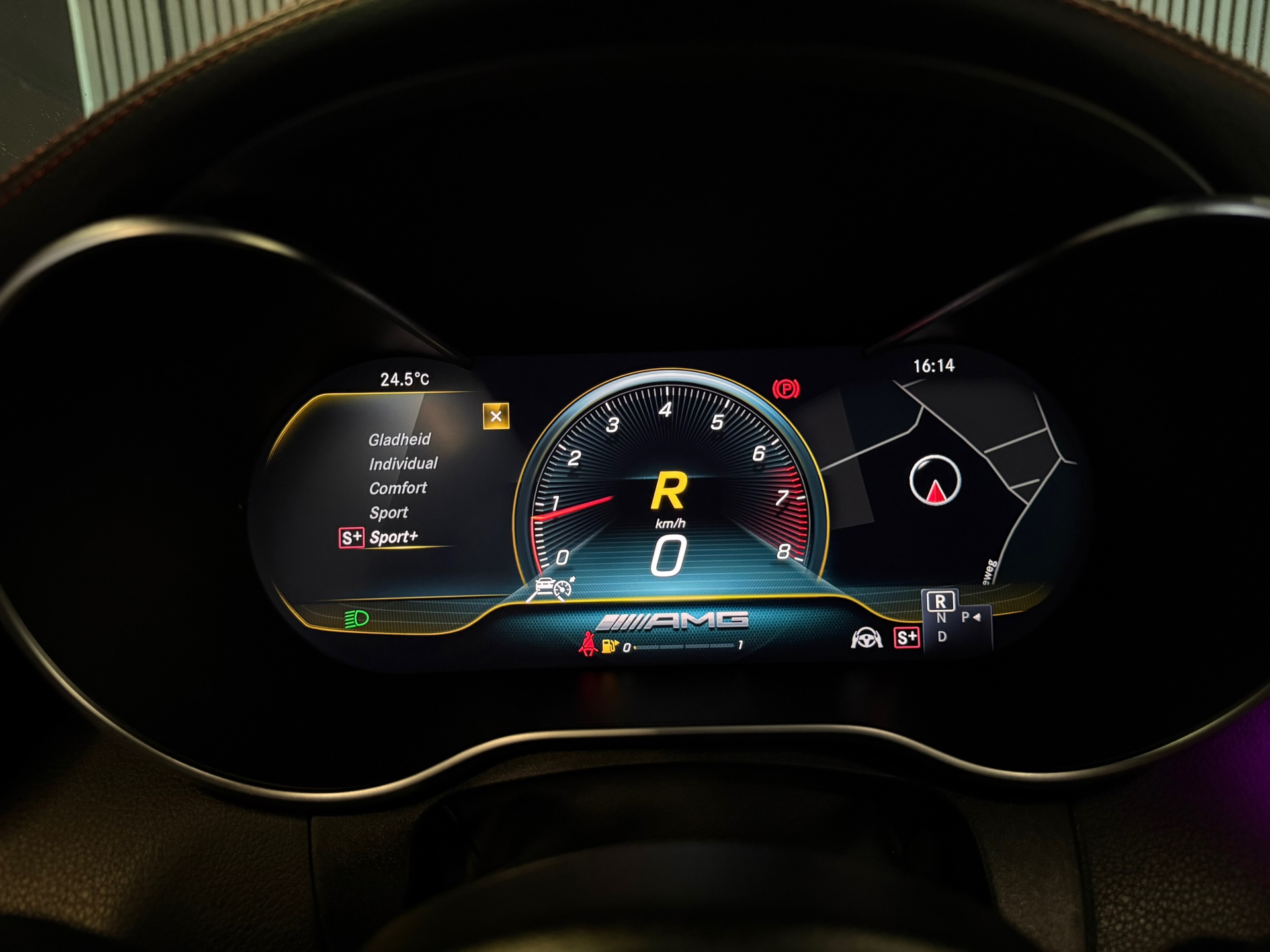Foto van Mercedes-Benz AMG C 43