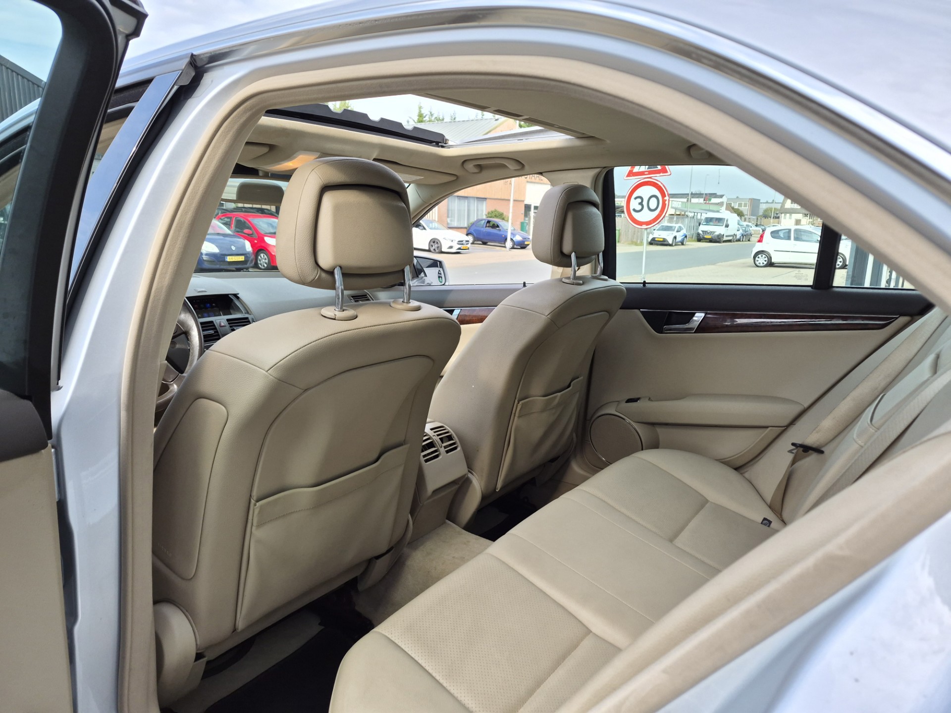 Foto van Mercedes-Benz C 200 Kompressor