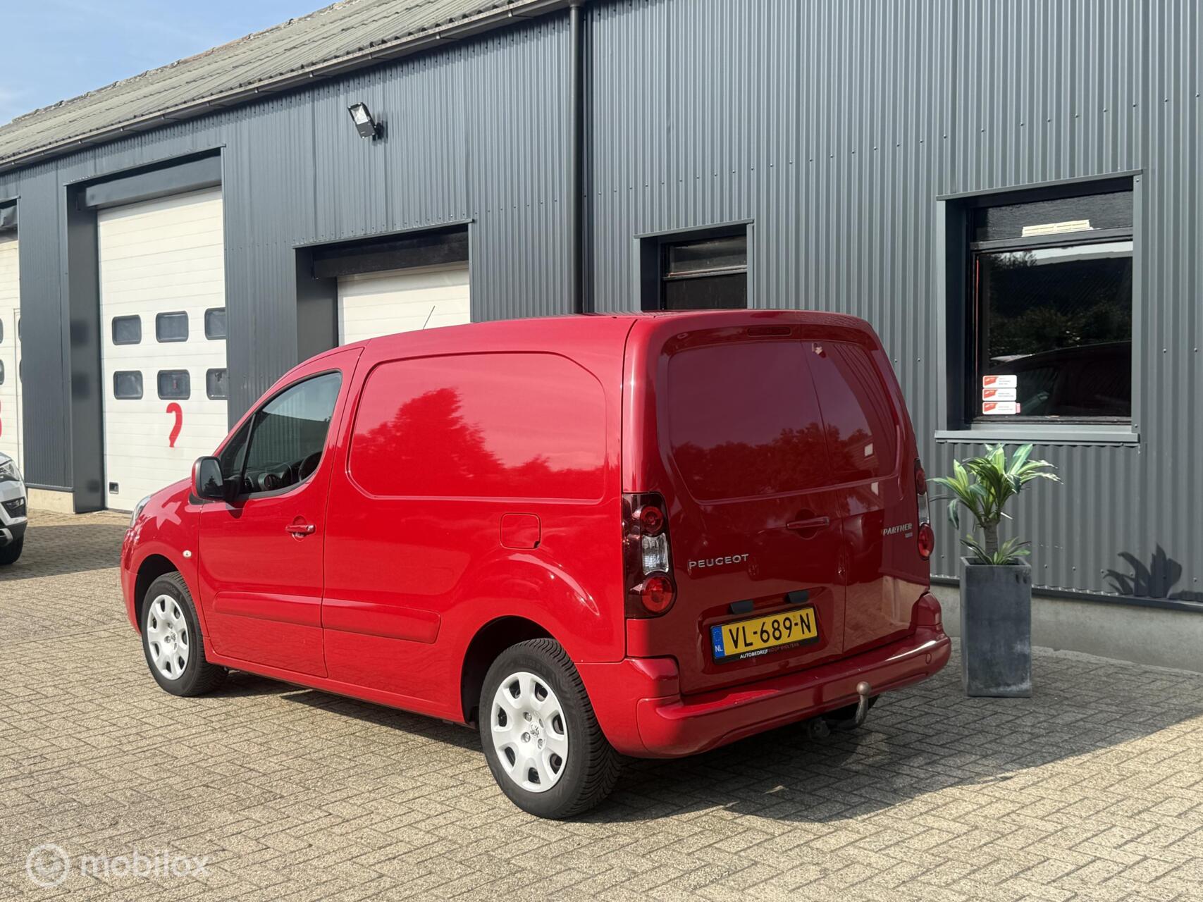Foto van Peugeot Partner