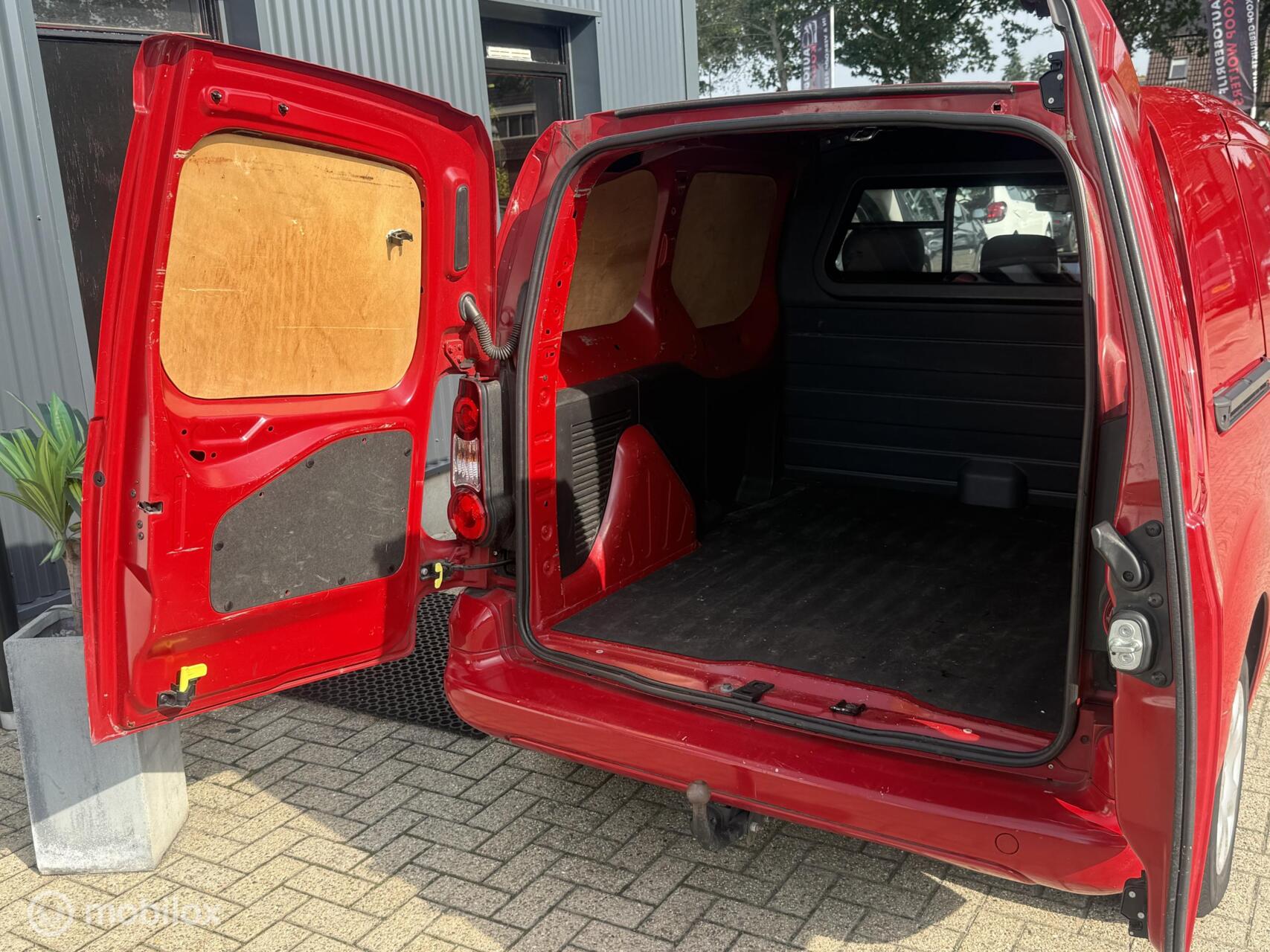 Foto van Peugeot Partner