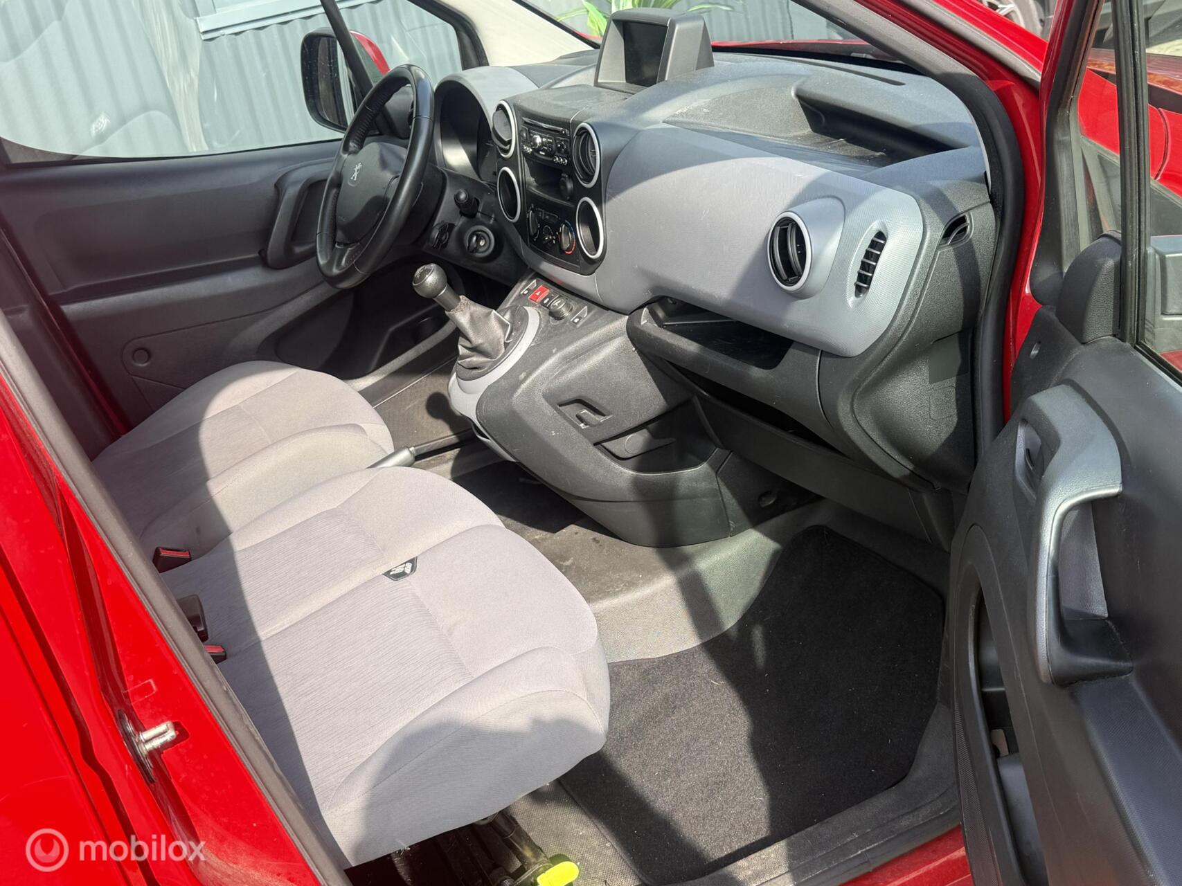 Foto van Peugeot Partner