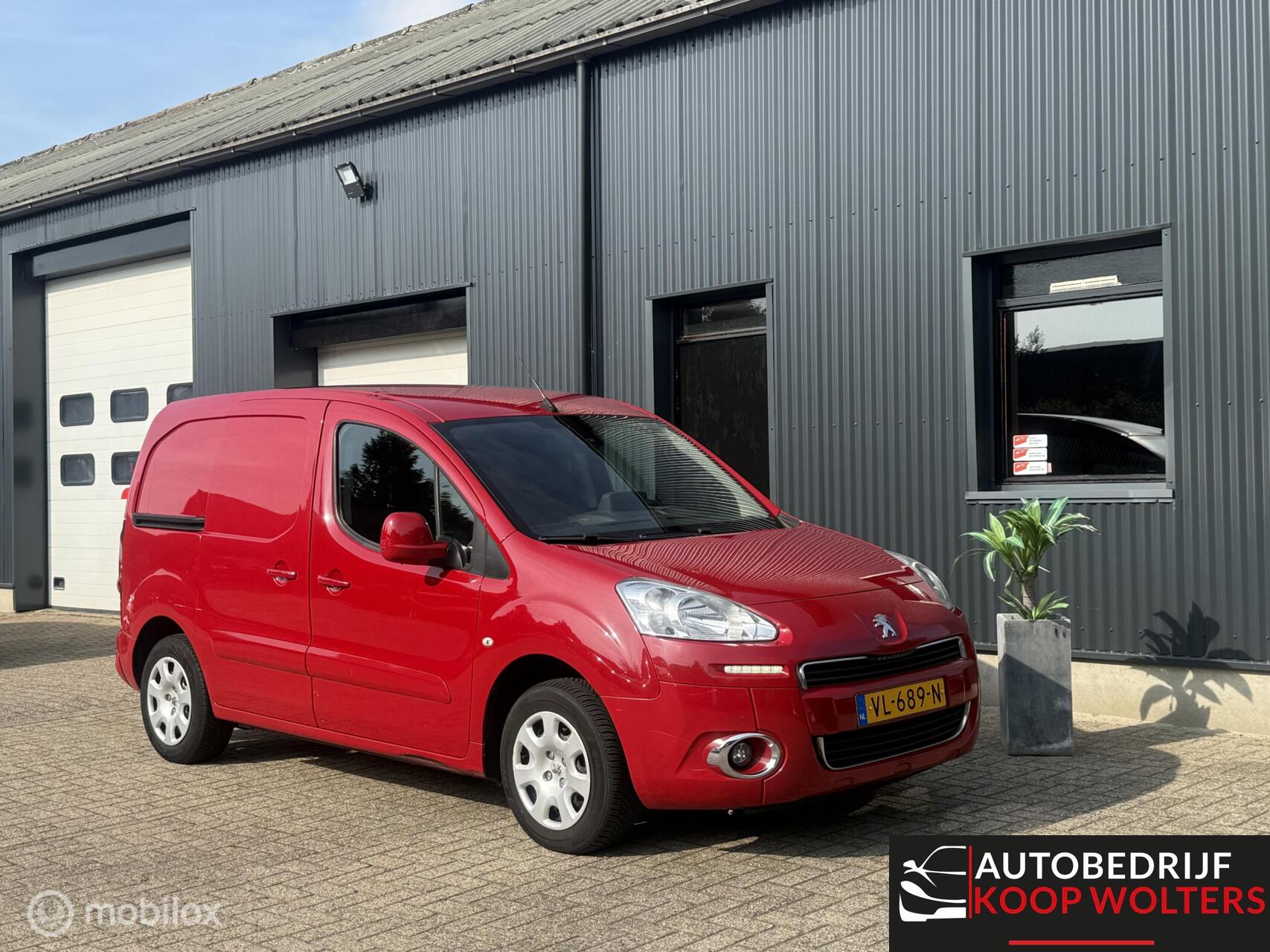 Peugeot Partner 120 1.6 e-HDI L1 Navteq 2015 - voorkant