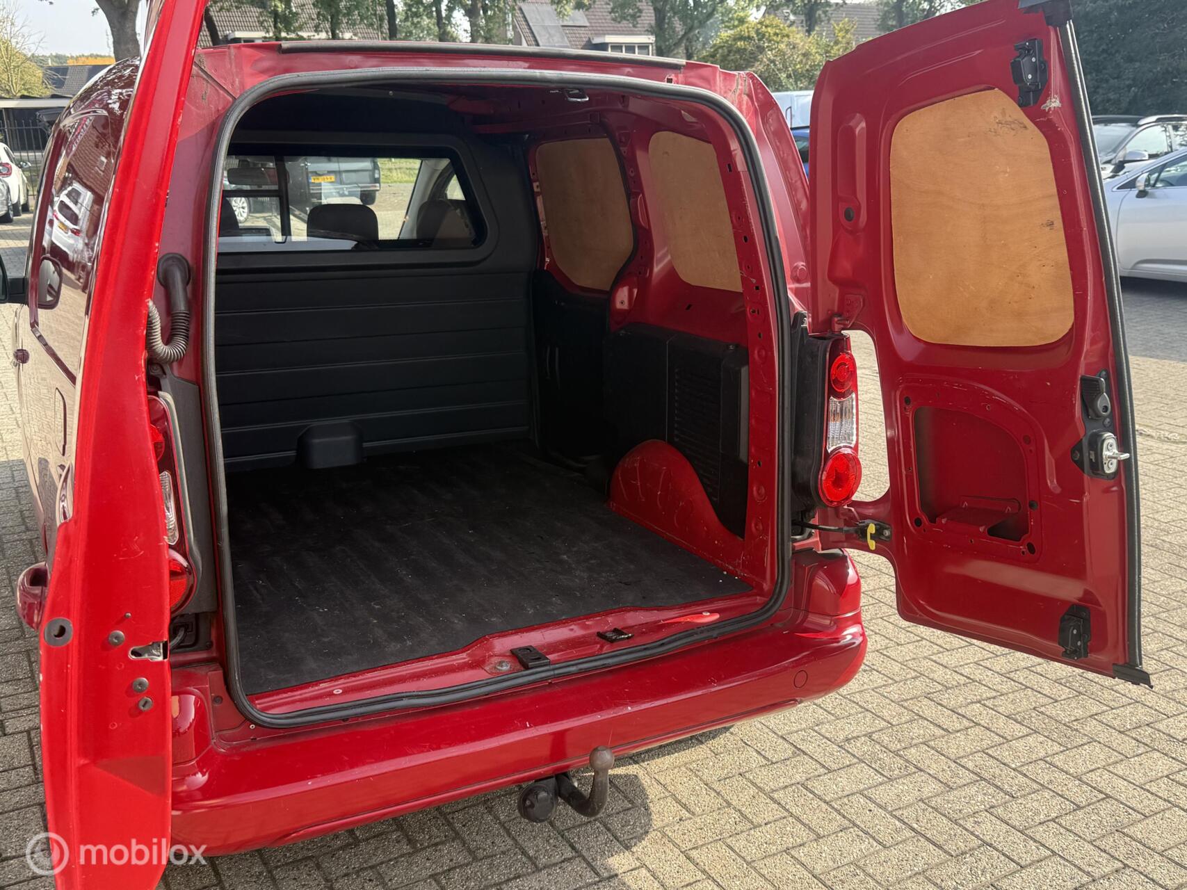 Foto van Peugeot Partner