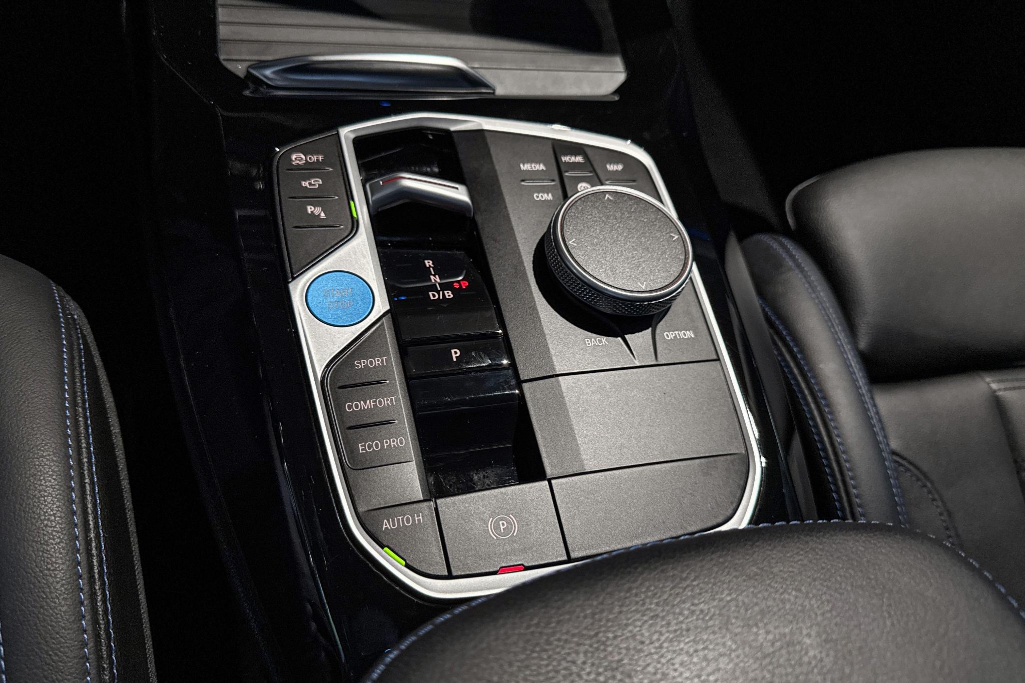 Foto van BMW Ix3