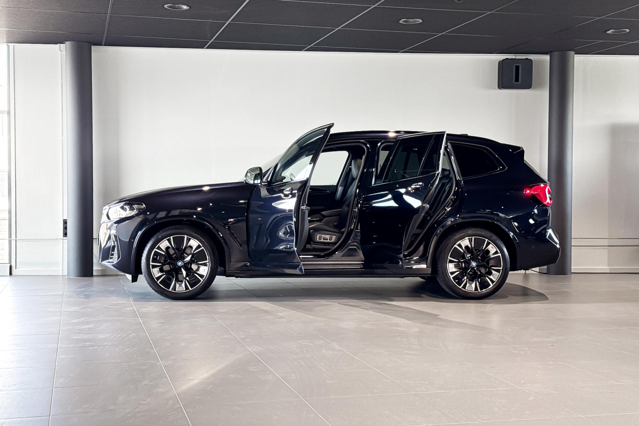Foto van BMW Ix3