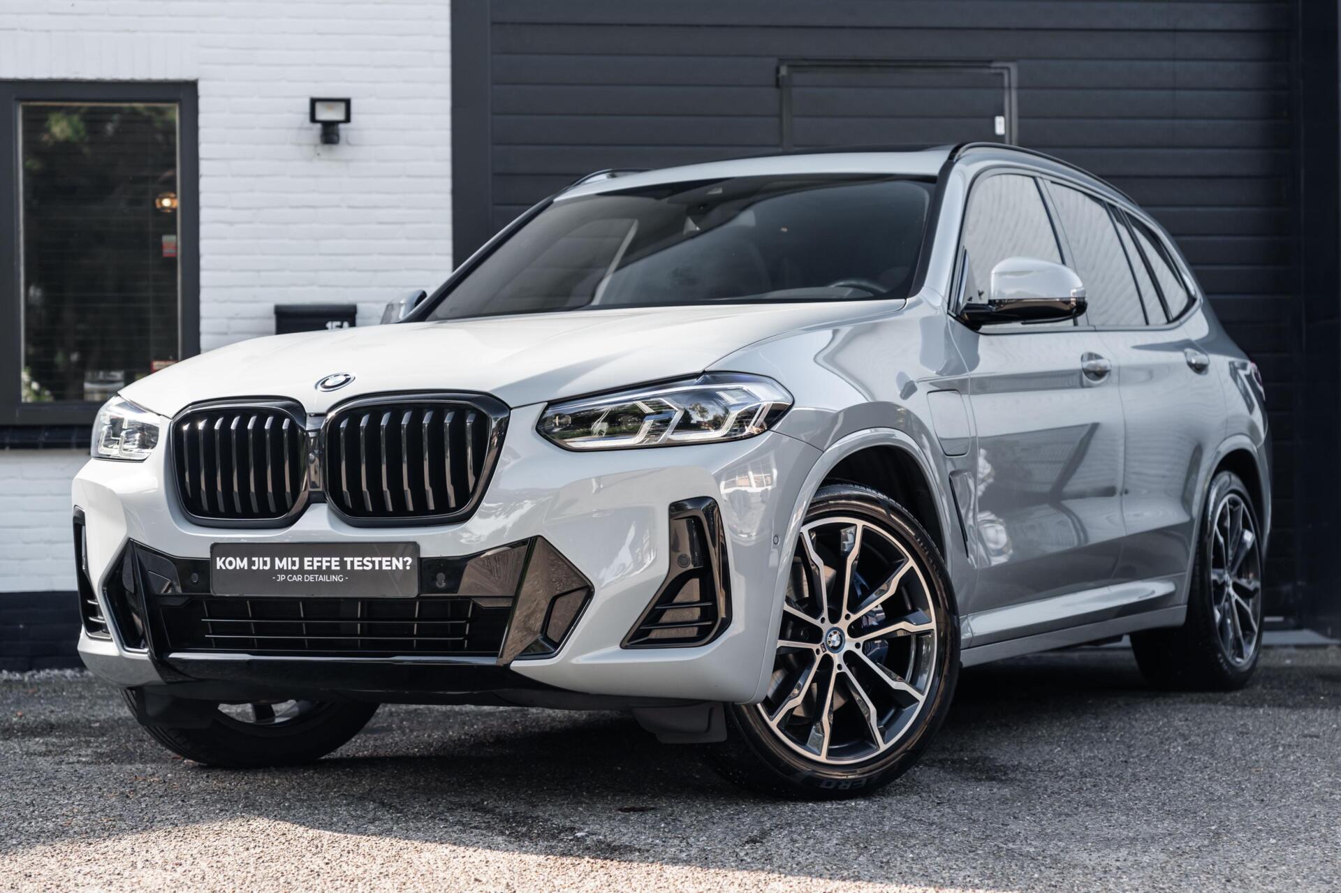 BMW X3 XDrive30e M-sport M Zetels Pano Carbon Laser Trekhaak 2021 - voorkant