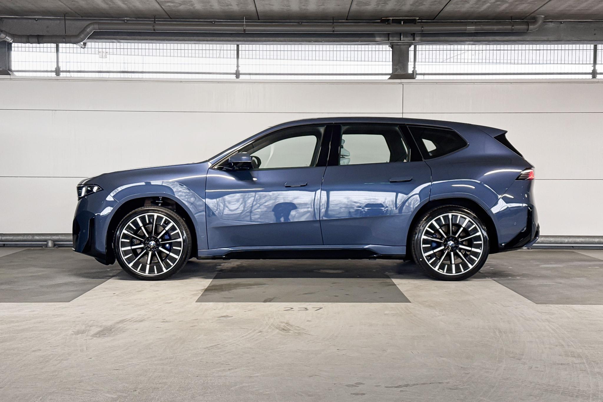 Foto van BMW Ix3