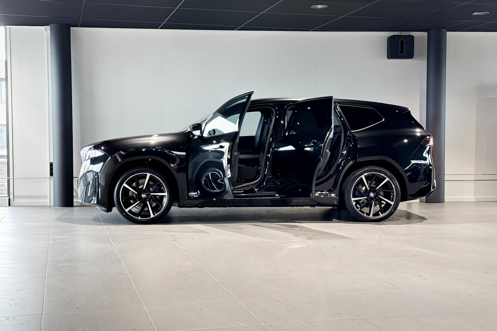 Foto van BMW Ix3
