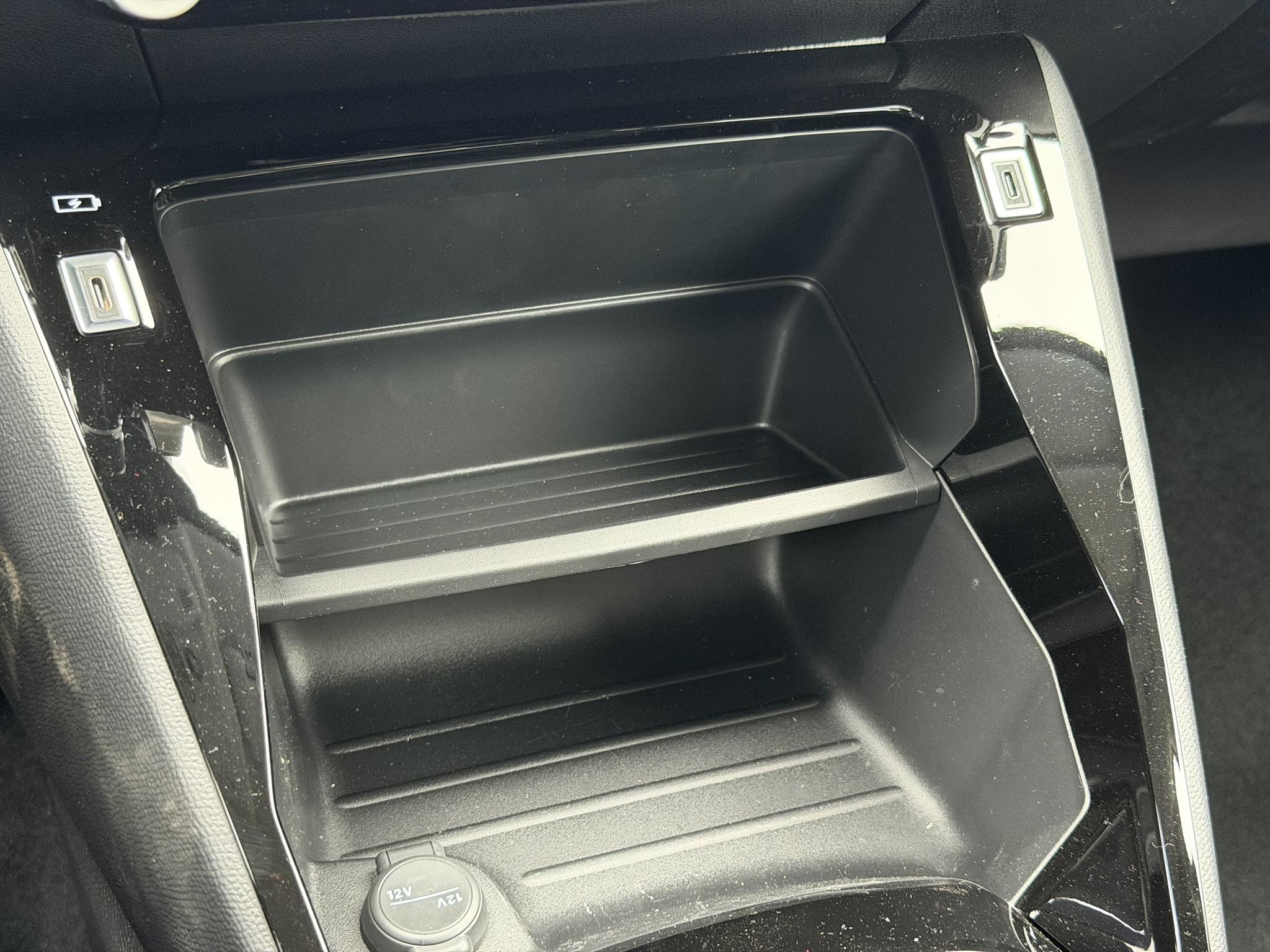 Foto van Peugeot E-208