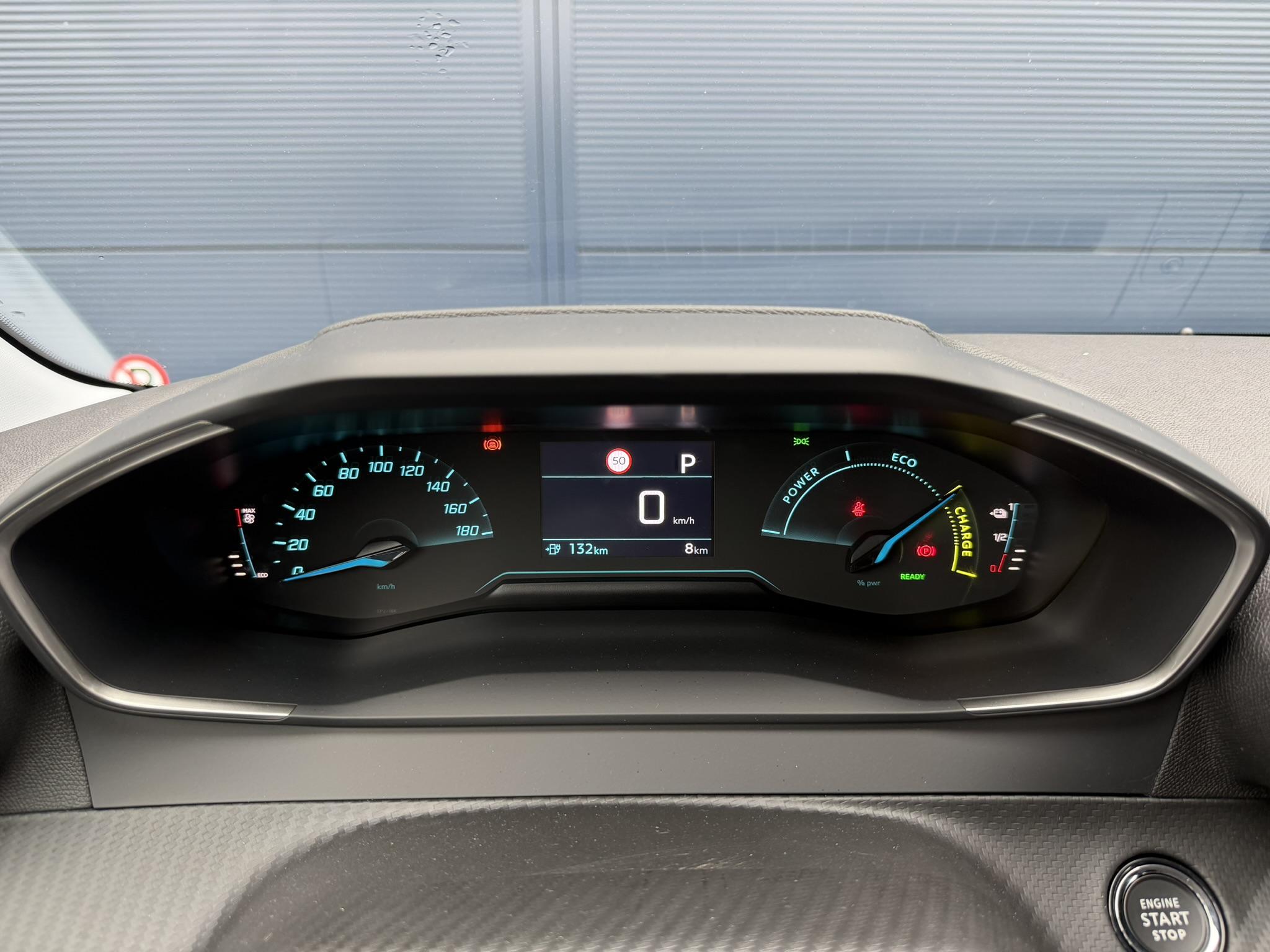 Foto van Peugeot E-208