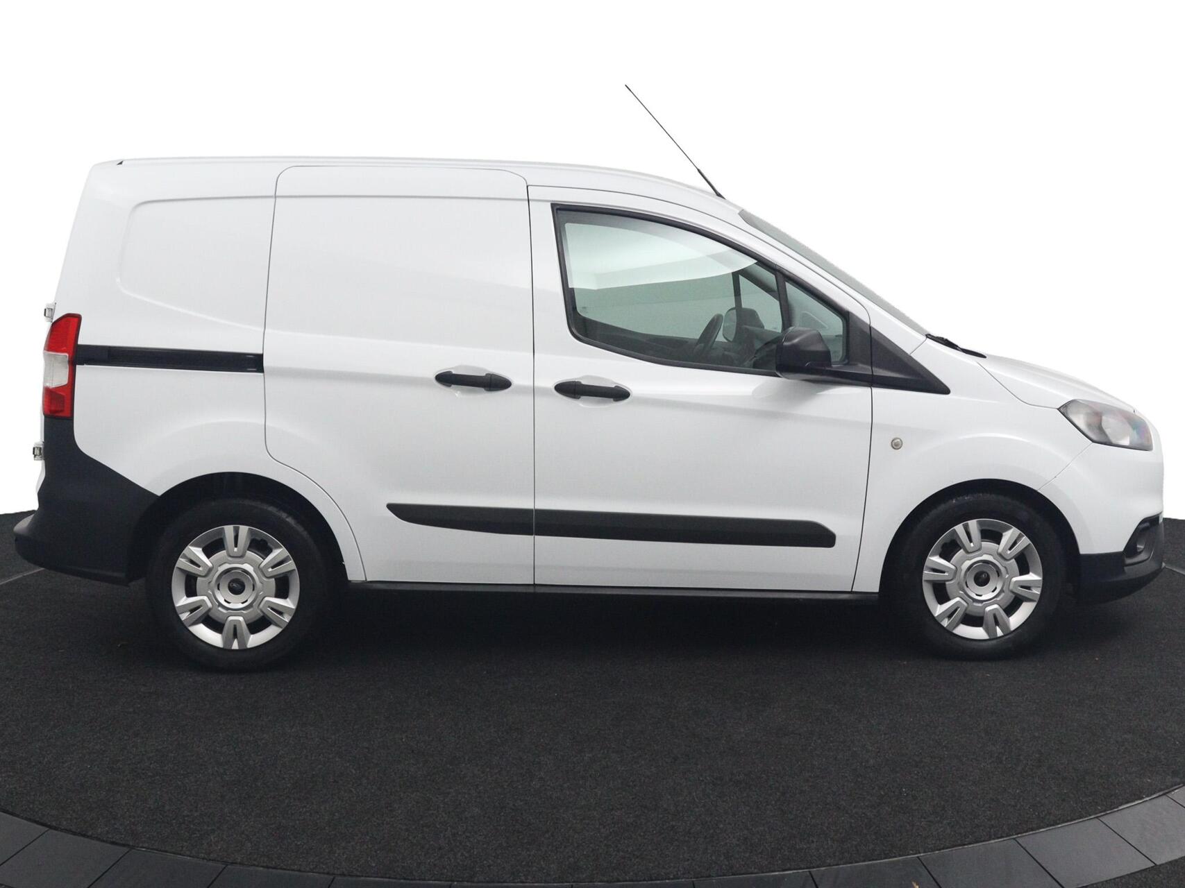 Foto van Ford Transit Courier