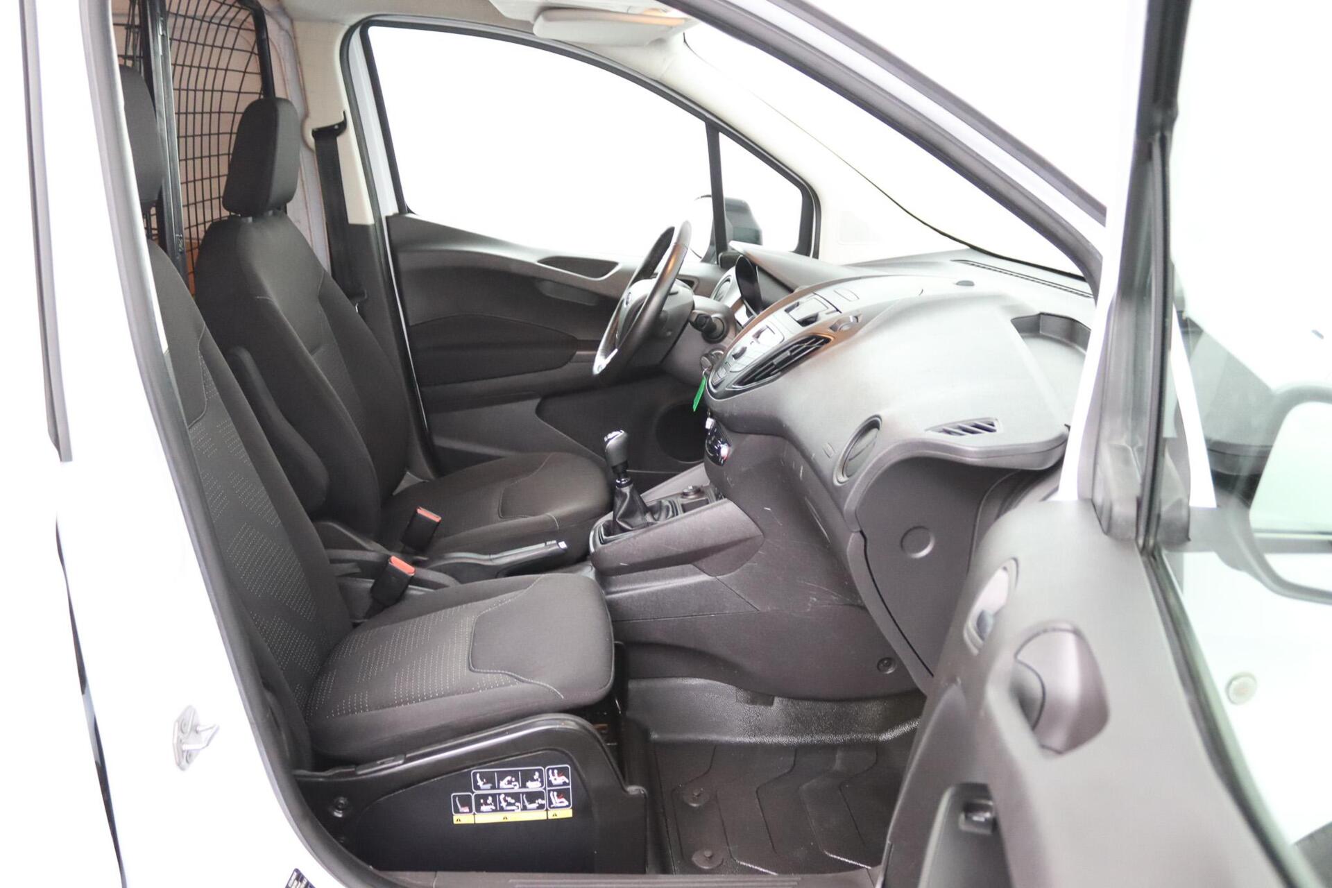 Foto van Ford Transit Courier