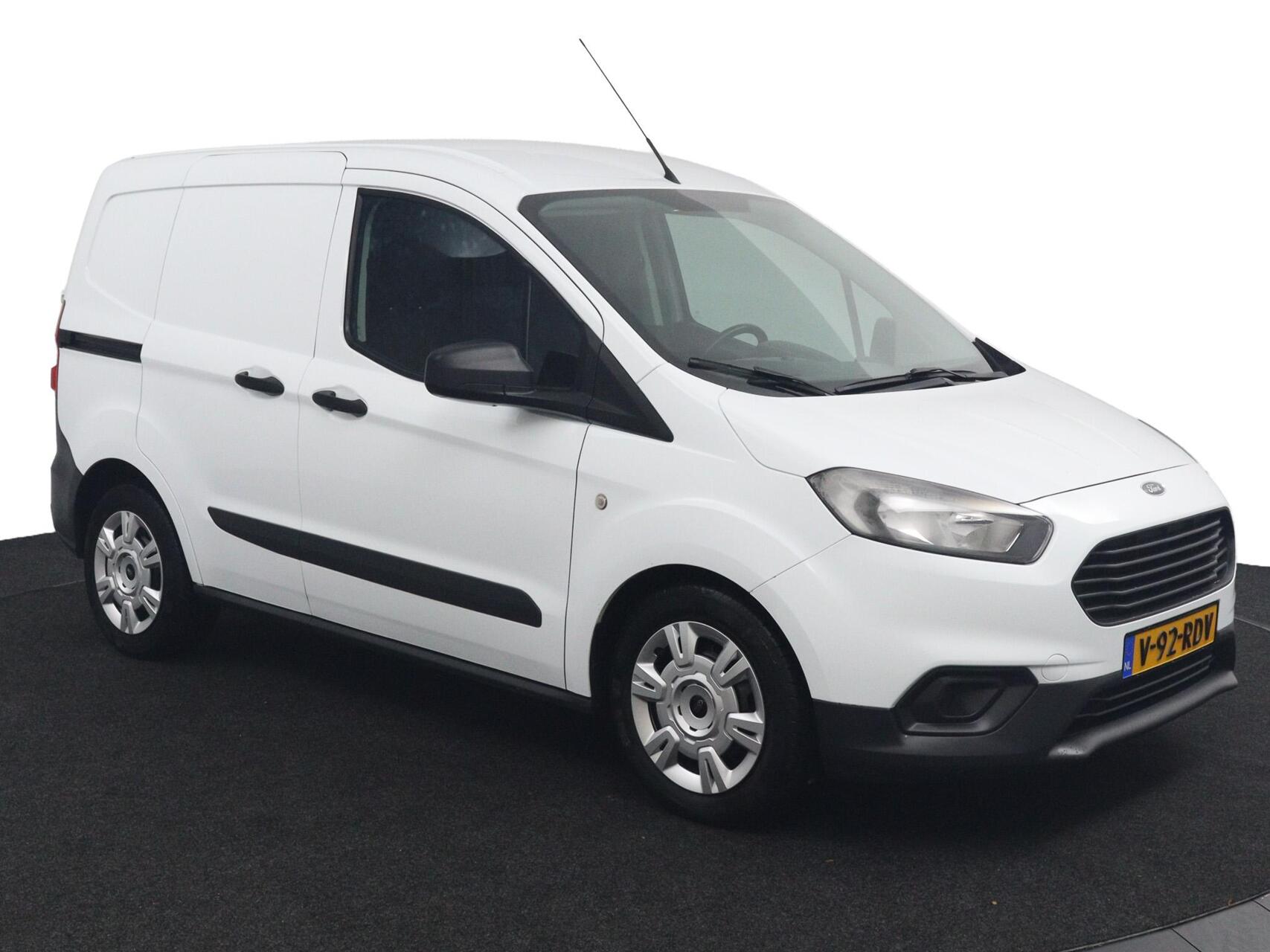 Foto van Ford Transit Courier