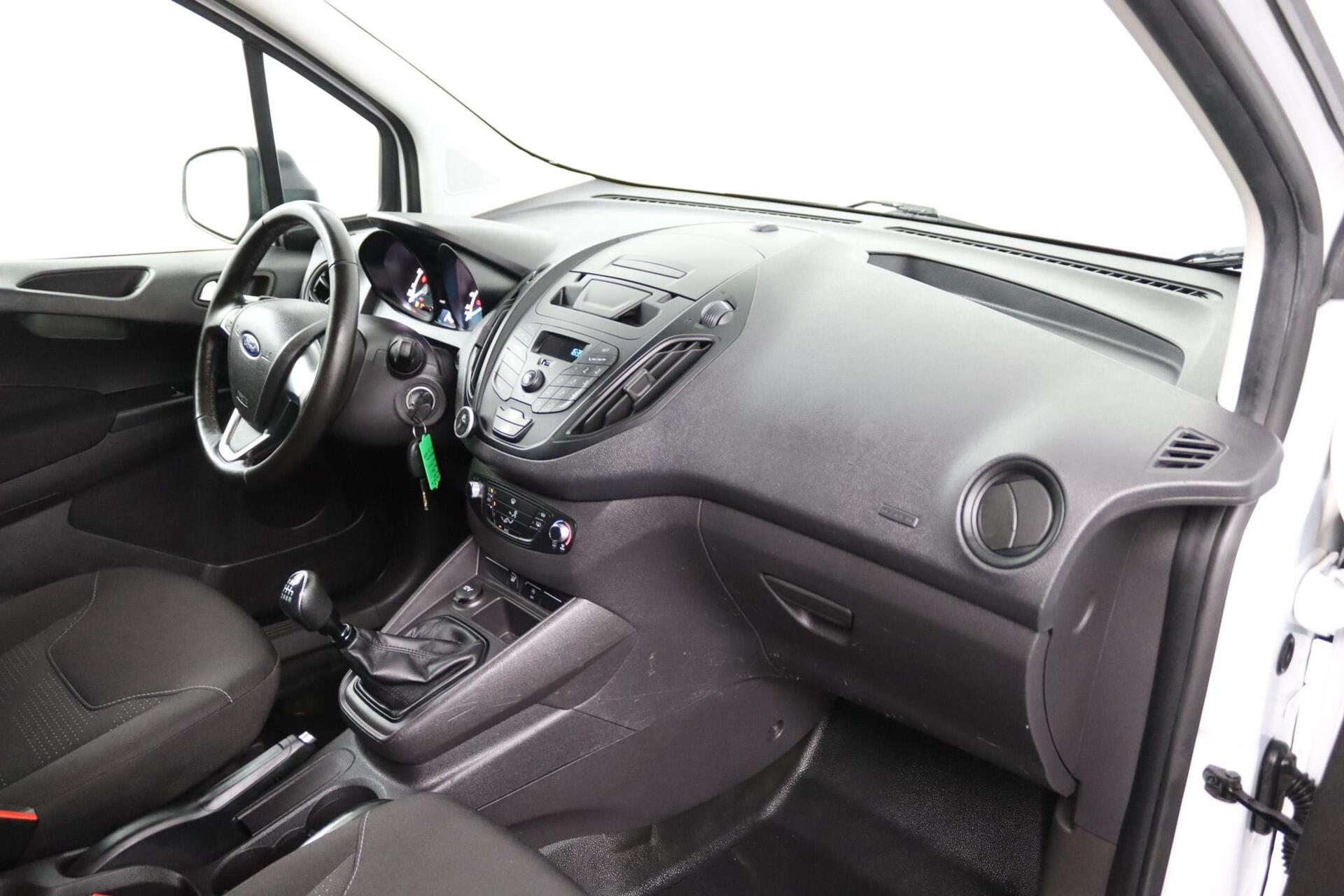 Foto van Ford Transit Courier