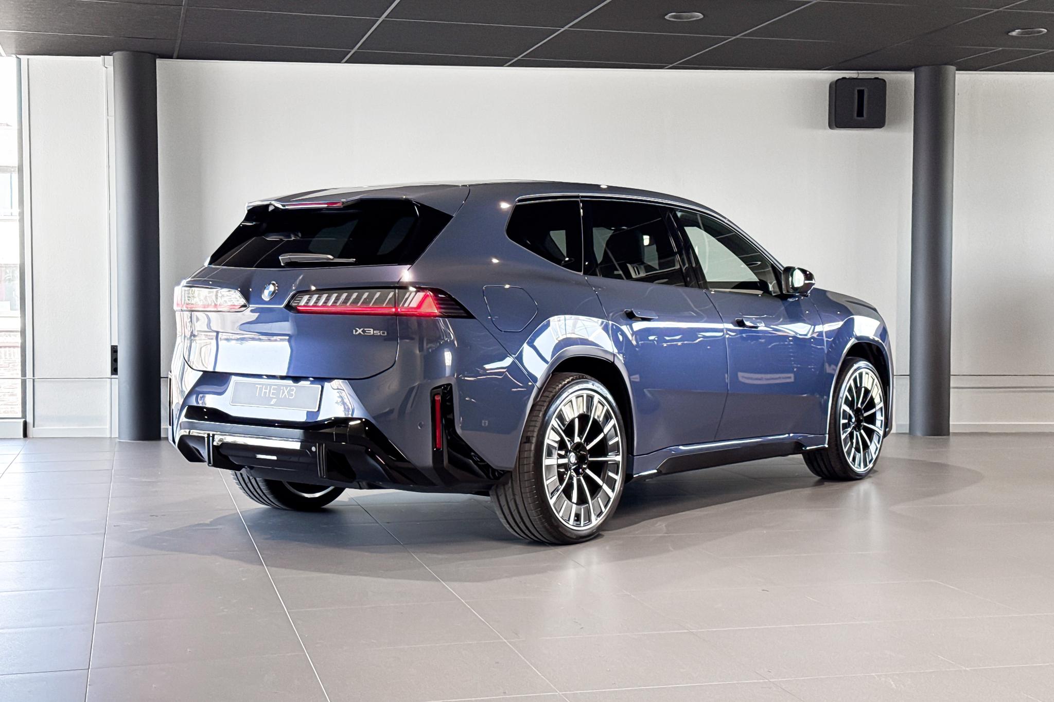 Foto van BMW Ix3