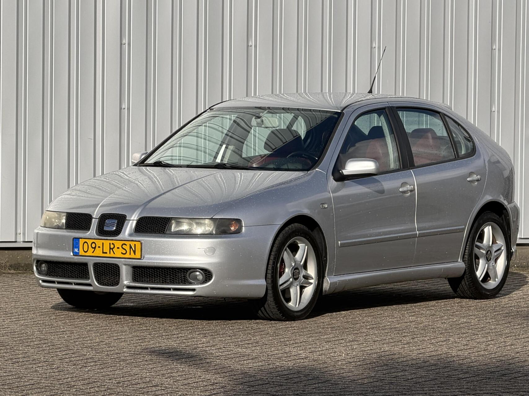 Seat Leon 1.8-20VT Topsport airco inruil mogelijk 2003 - voorkant