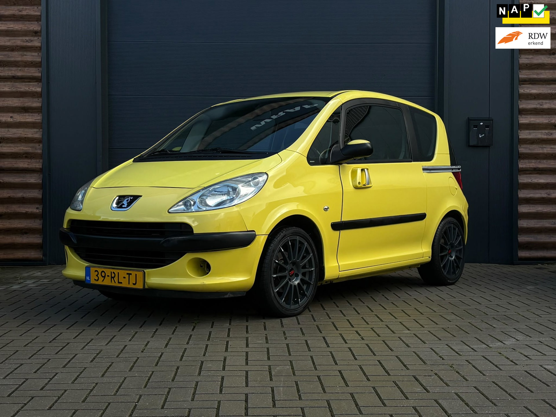 Peugeot 1007 1.4 Urban nederlands geleverd. hoge instap 2005 - voorkant