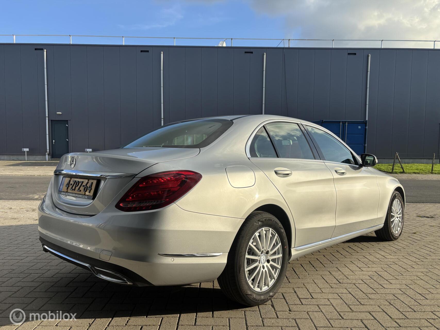 Foto van Mercedes-Benz C 180