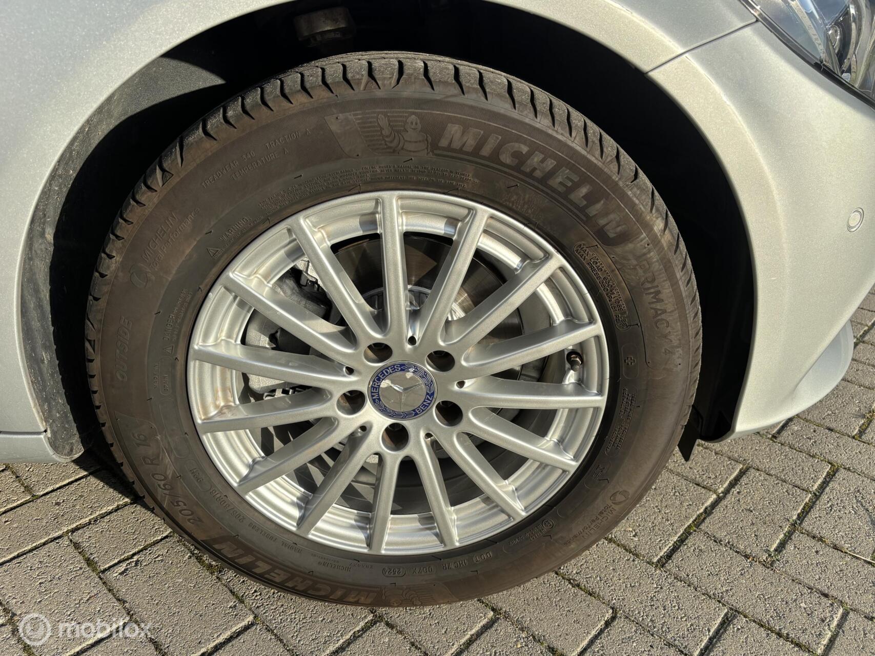 Foto van Mercedes-Benz C 180