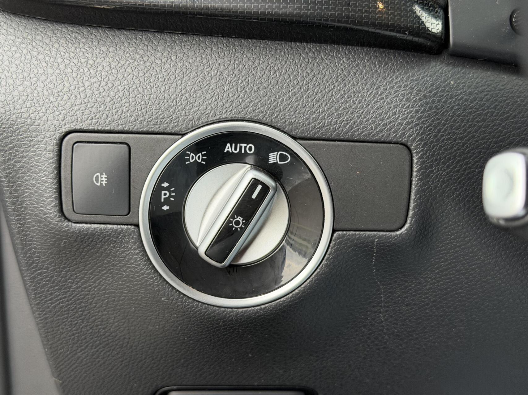 Foto van Mercedes-Benz B 180