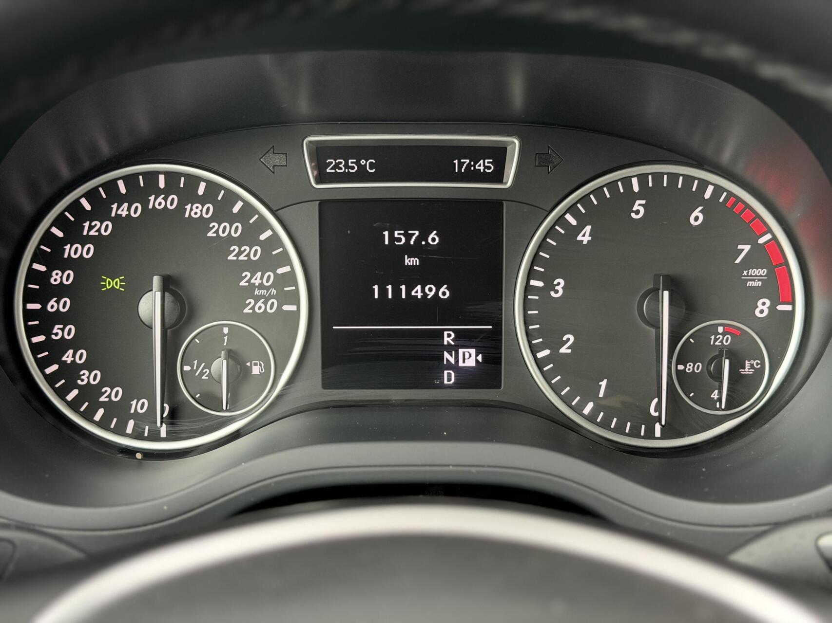 Foto van Mercedes-Benz B 180