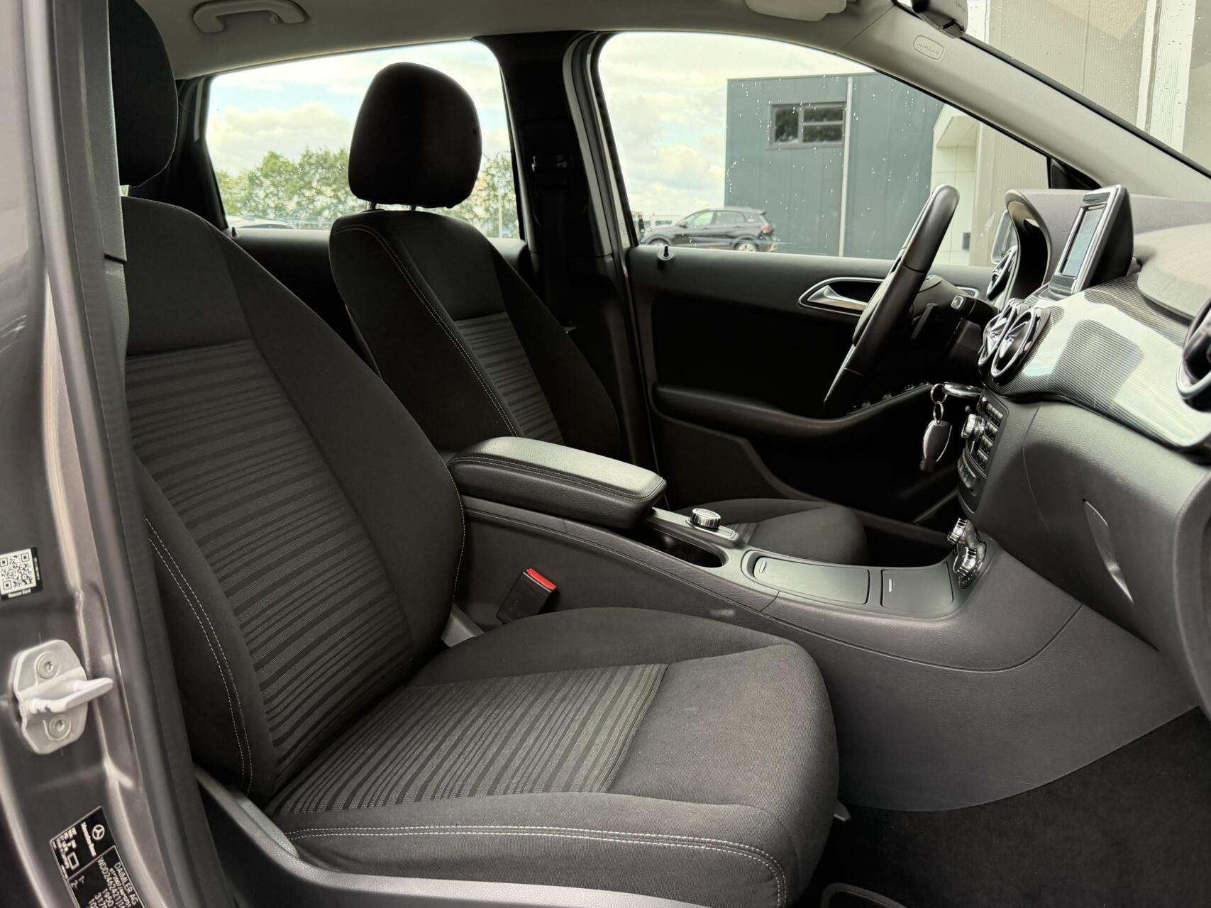 Foto van Mercedes-Benz B 180