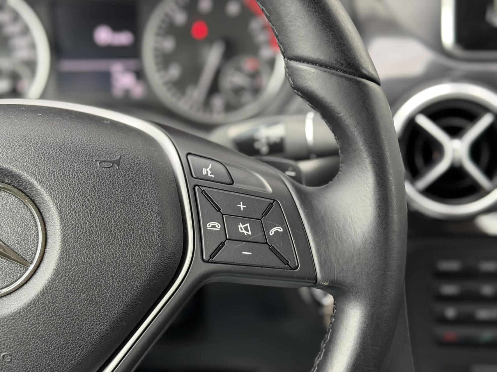 Foto van Mercedes-Benz B 180
