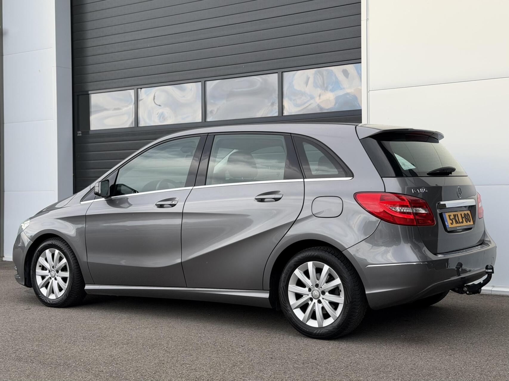 Foto van Mercedes-Benz B 180